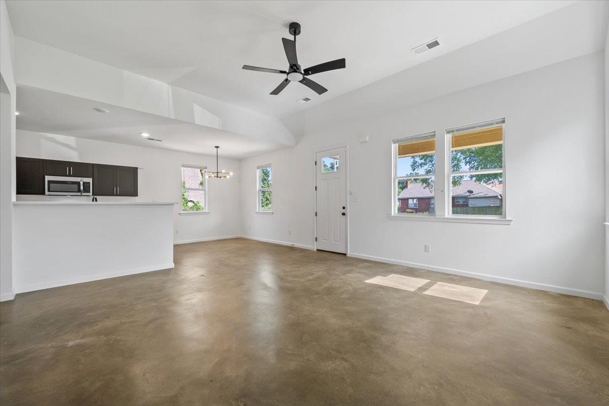 1556 Vollintine Ave Property Photo 8