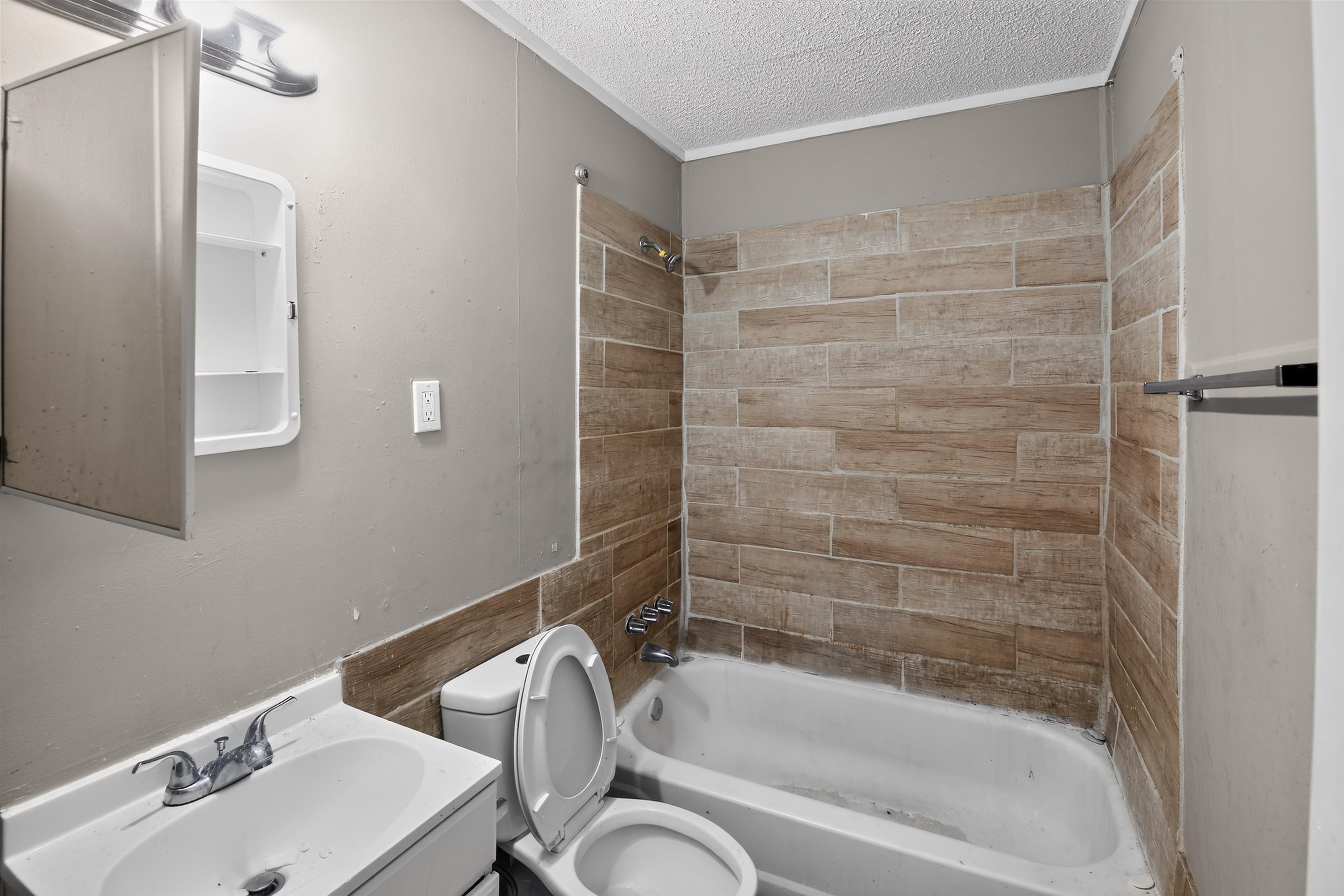 882 Leacrest Ave Property Photo 26