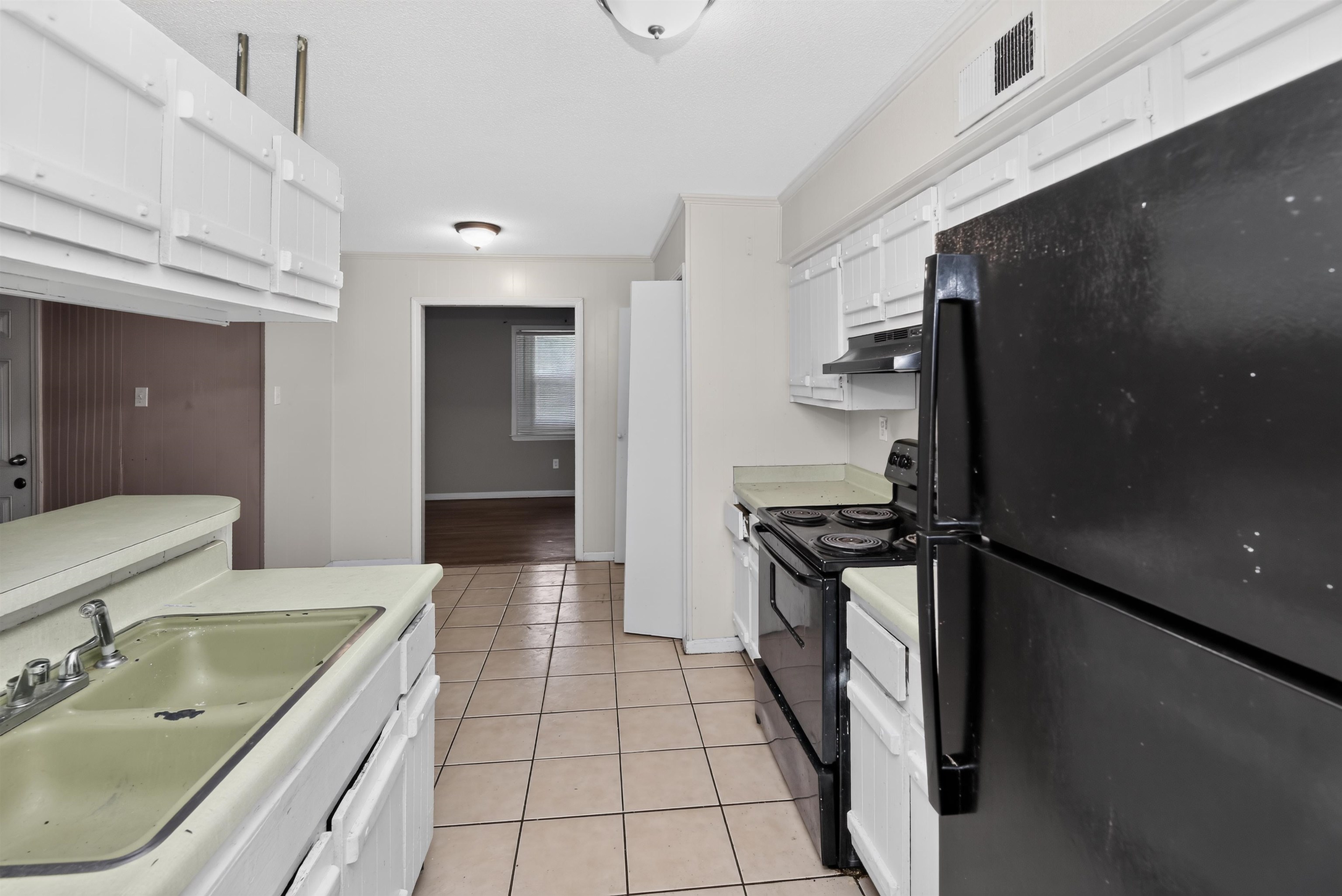 5042 Andover Dr Property Photo 7