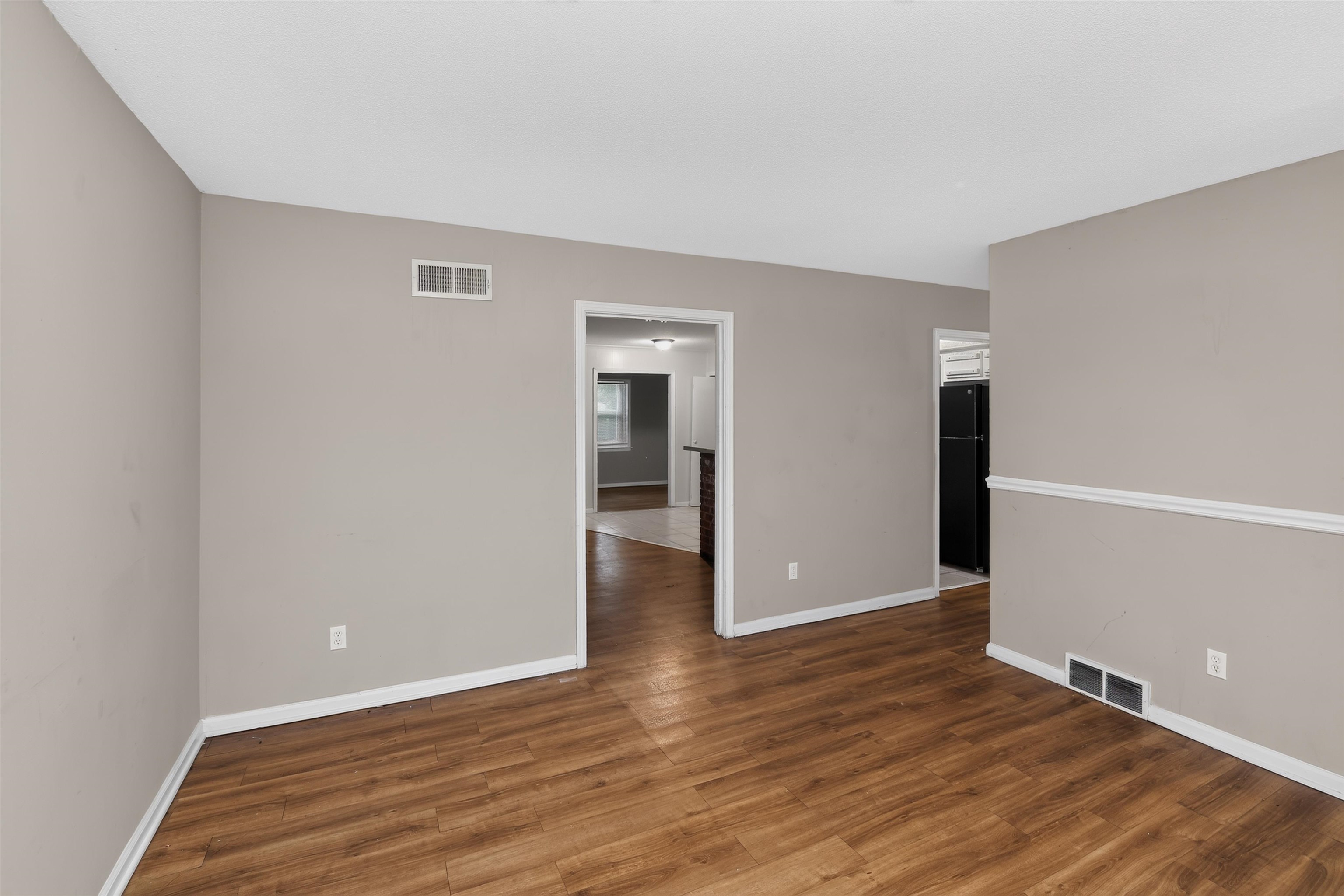 5042 Andover Dr Property Photo 12