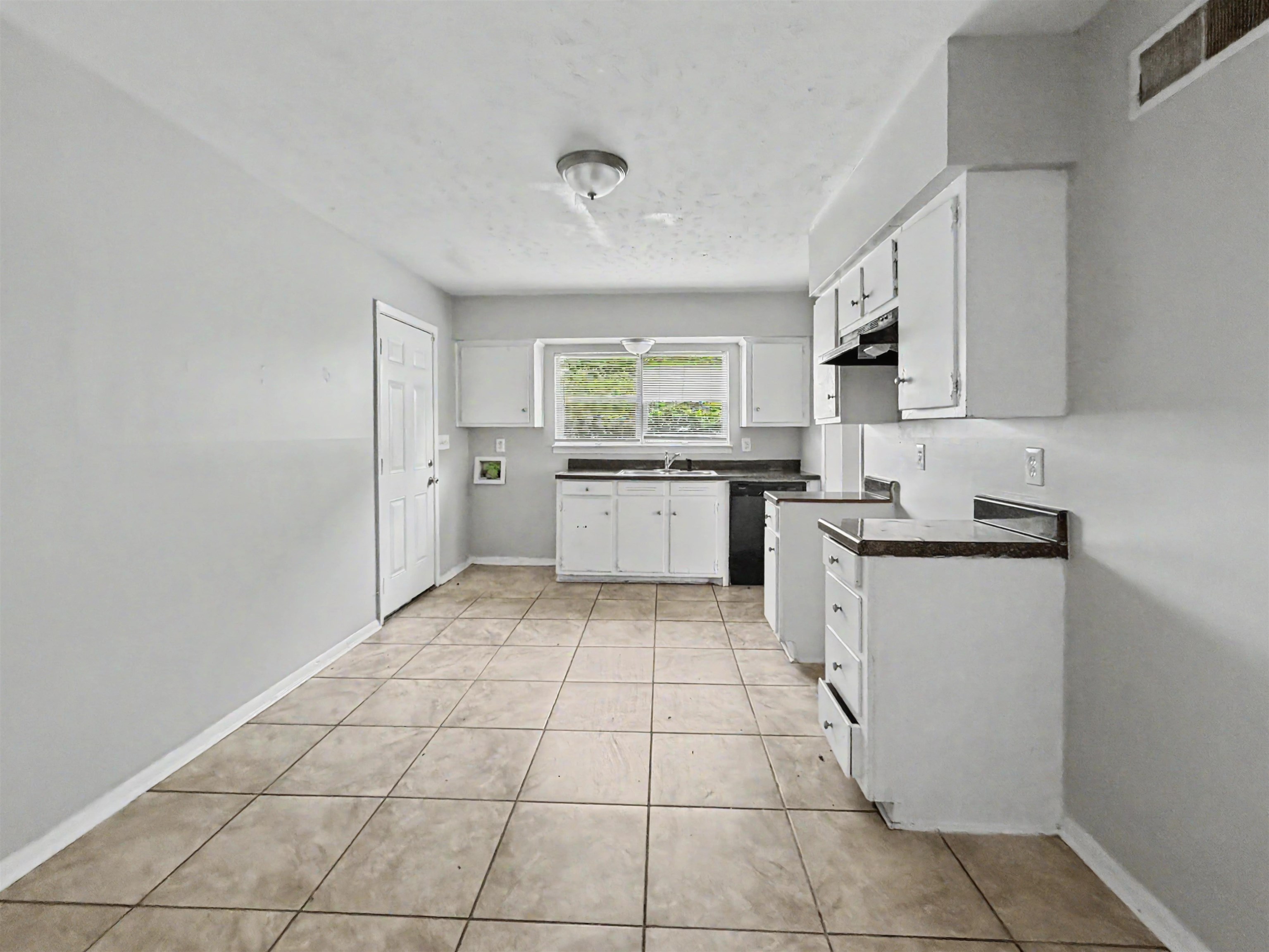 2993 S Perkins Rd Property Photo 2