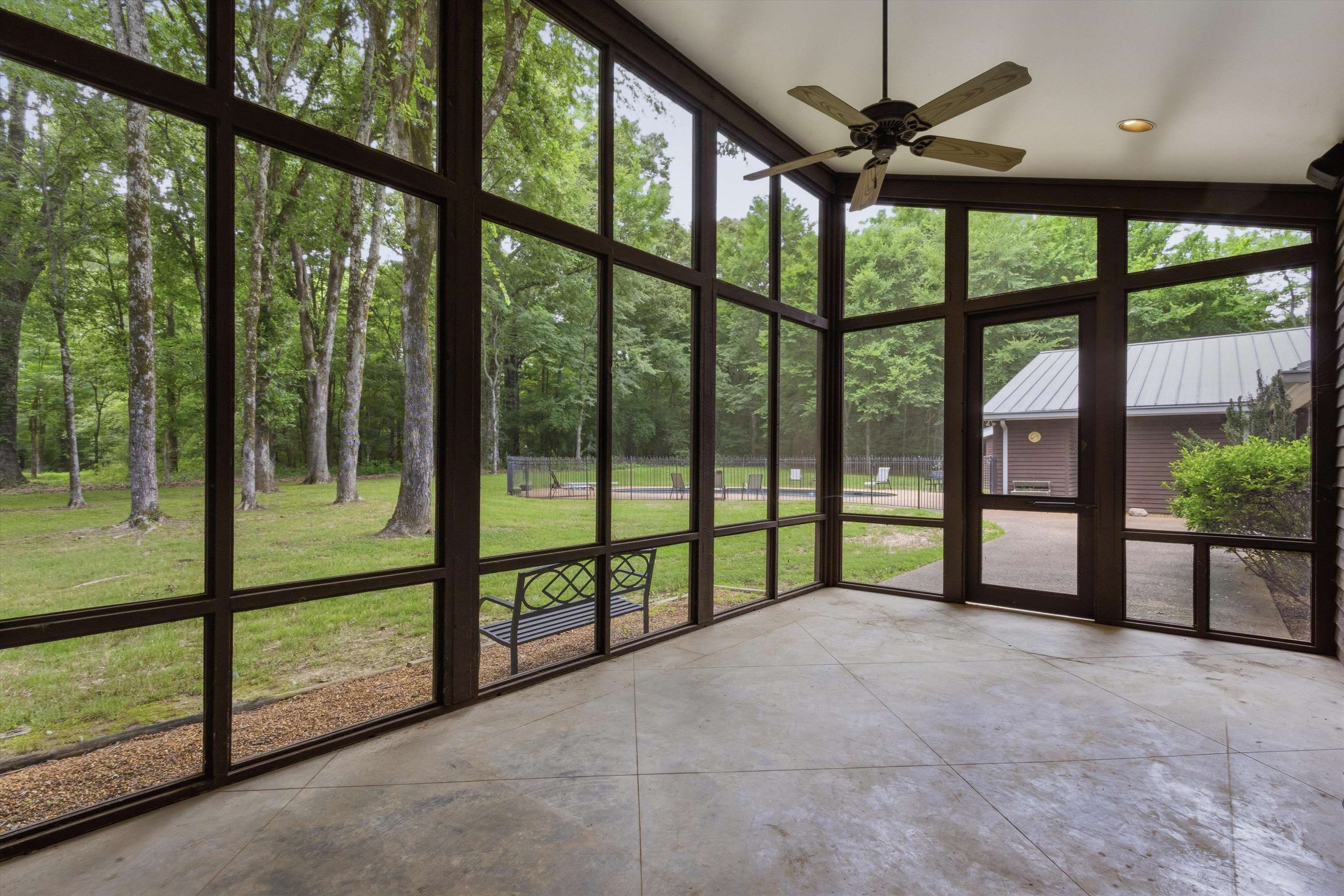 12368 Macon Rd Property Photo 30