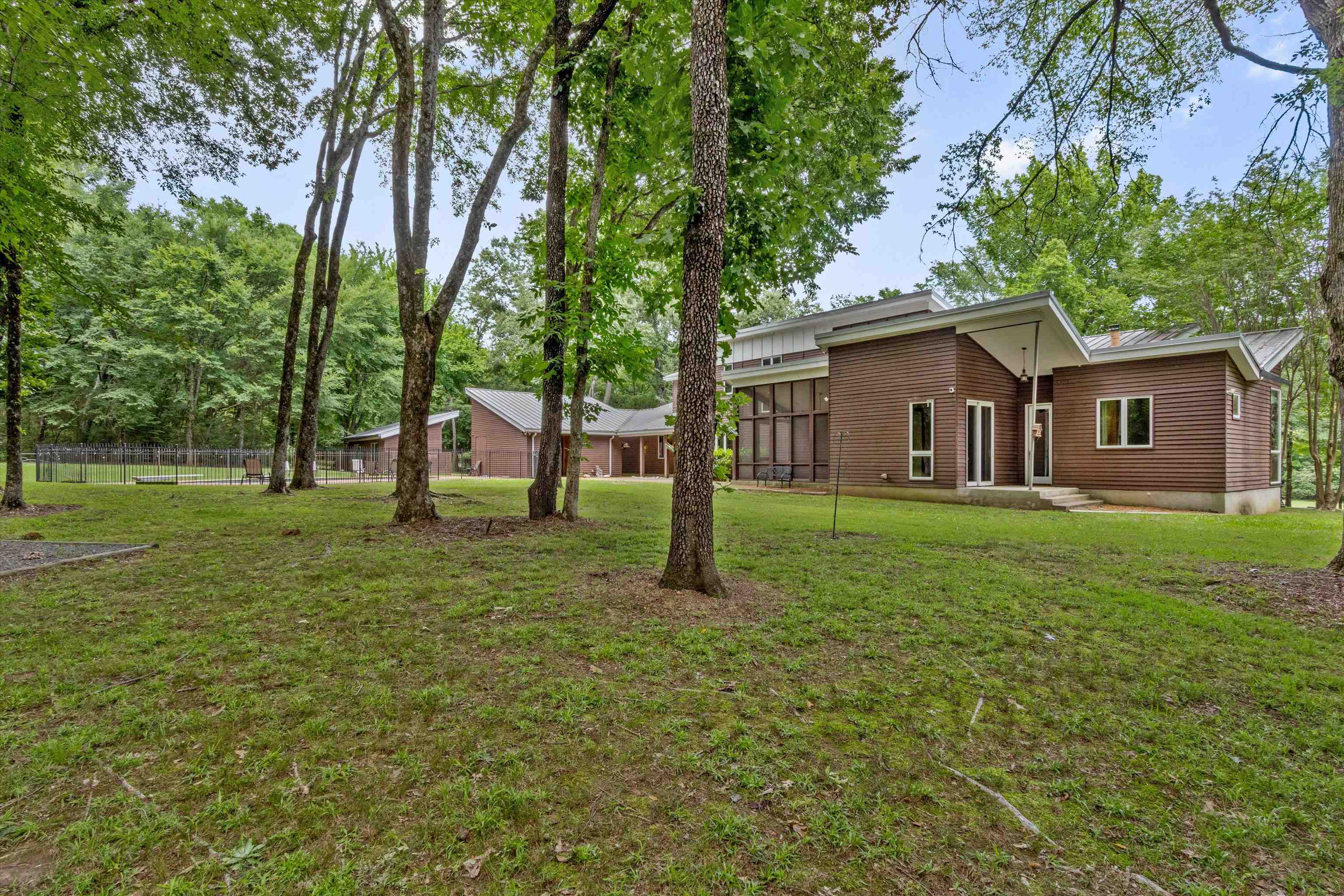 12368 Macon Rd Property Photo 32