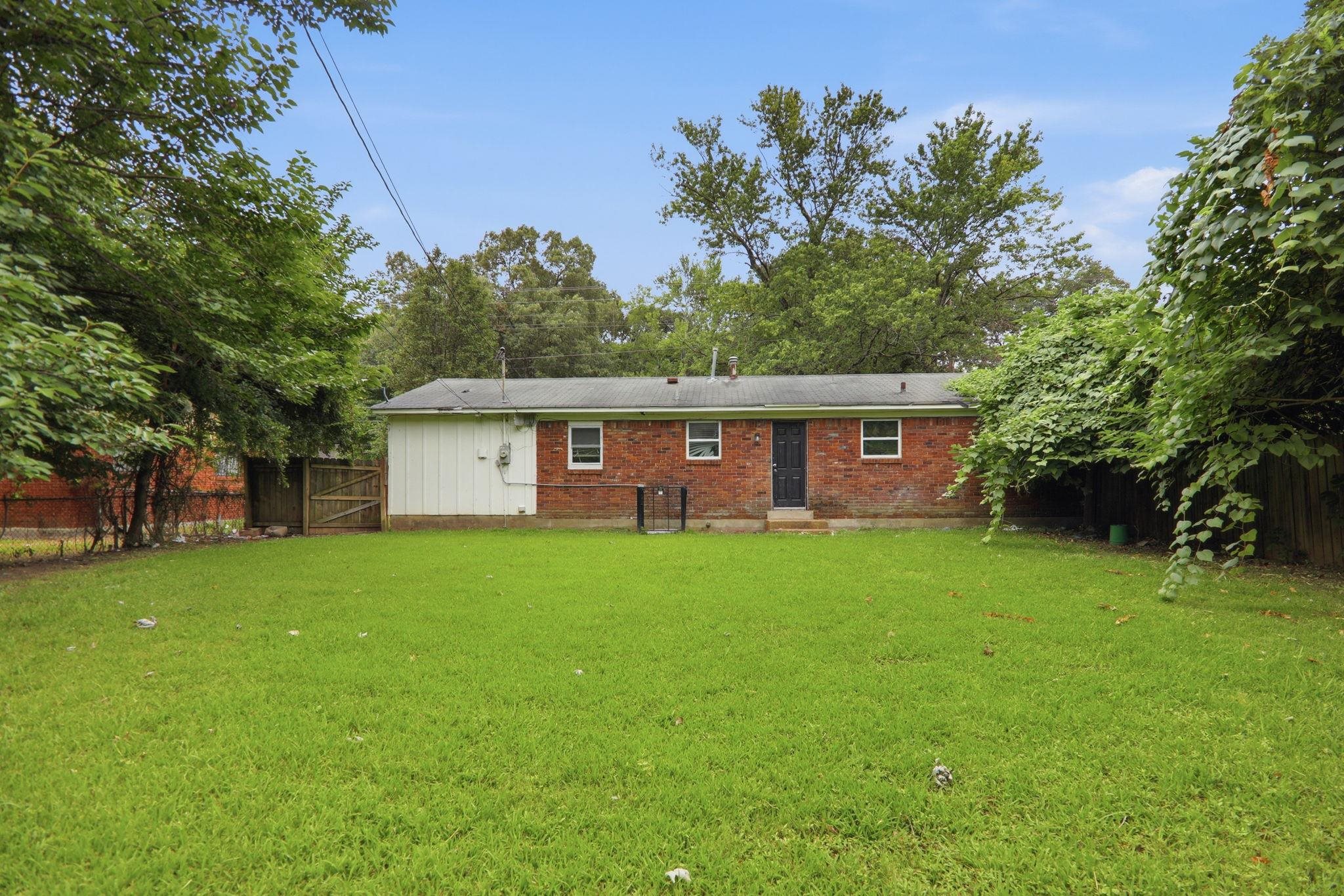 506 E Shelby Dr Property Photo 9