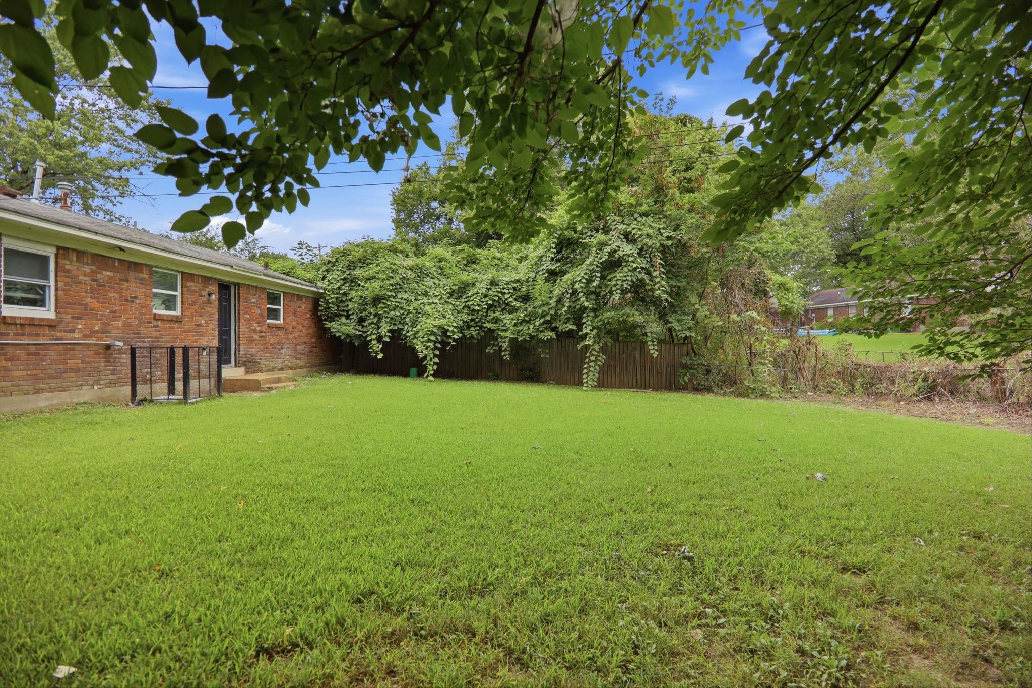 506 E Shelby Dr Property Photo 10