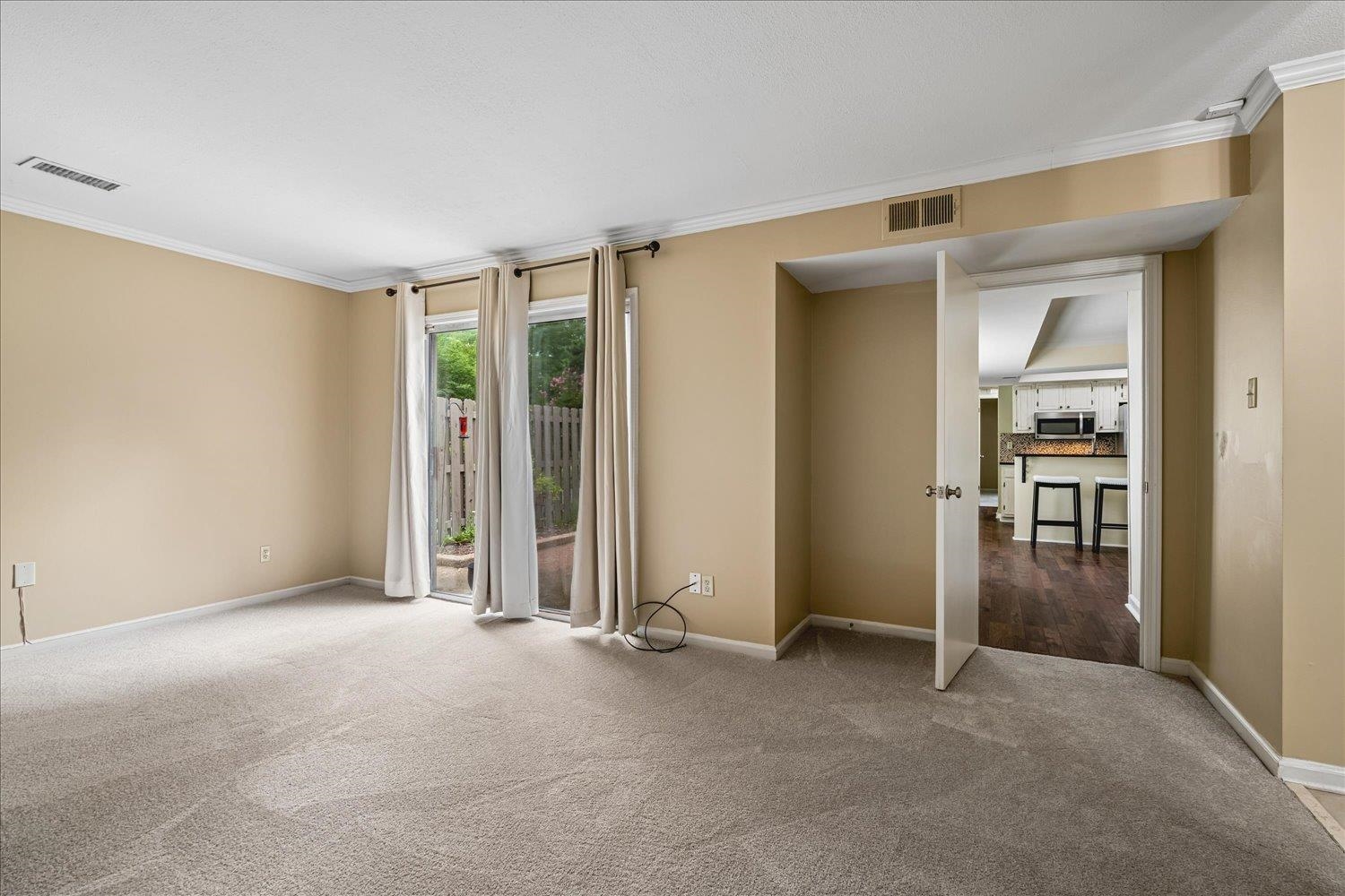 1690 Hobbits Glen Dr 29 Property Photo 16