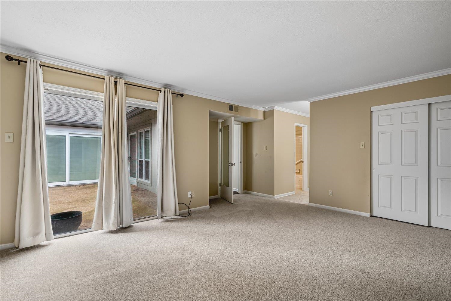 1690 Hobbits Glen Dr 29 Property Photo 17