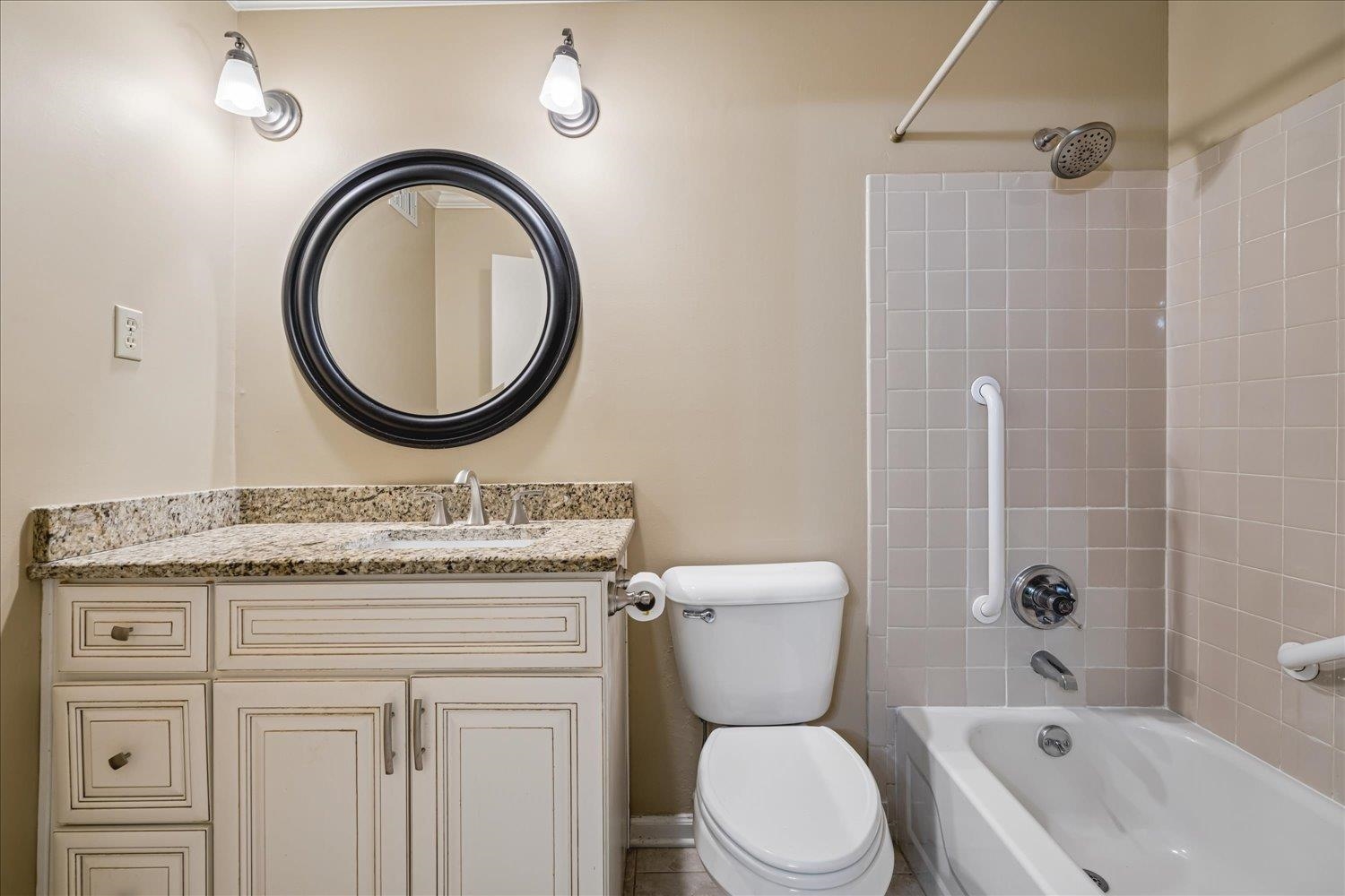 1690 Hobbits Glen Dr 29 Property Photo 19
