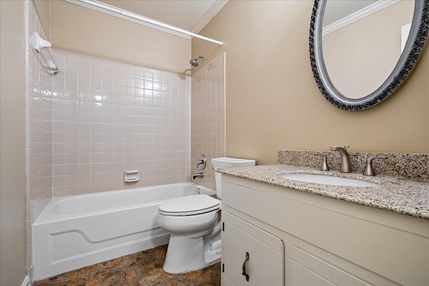 1690 Hobbits Glen Dr 29 Property Photo 21