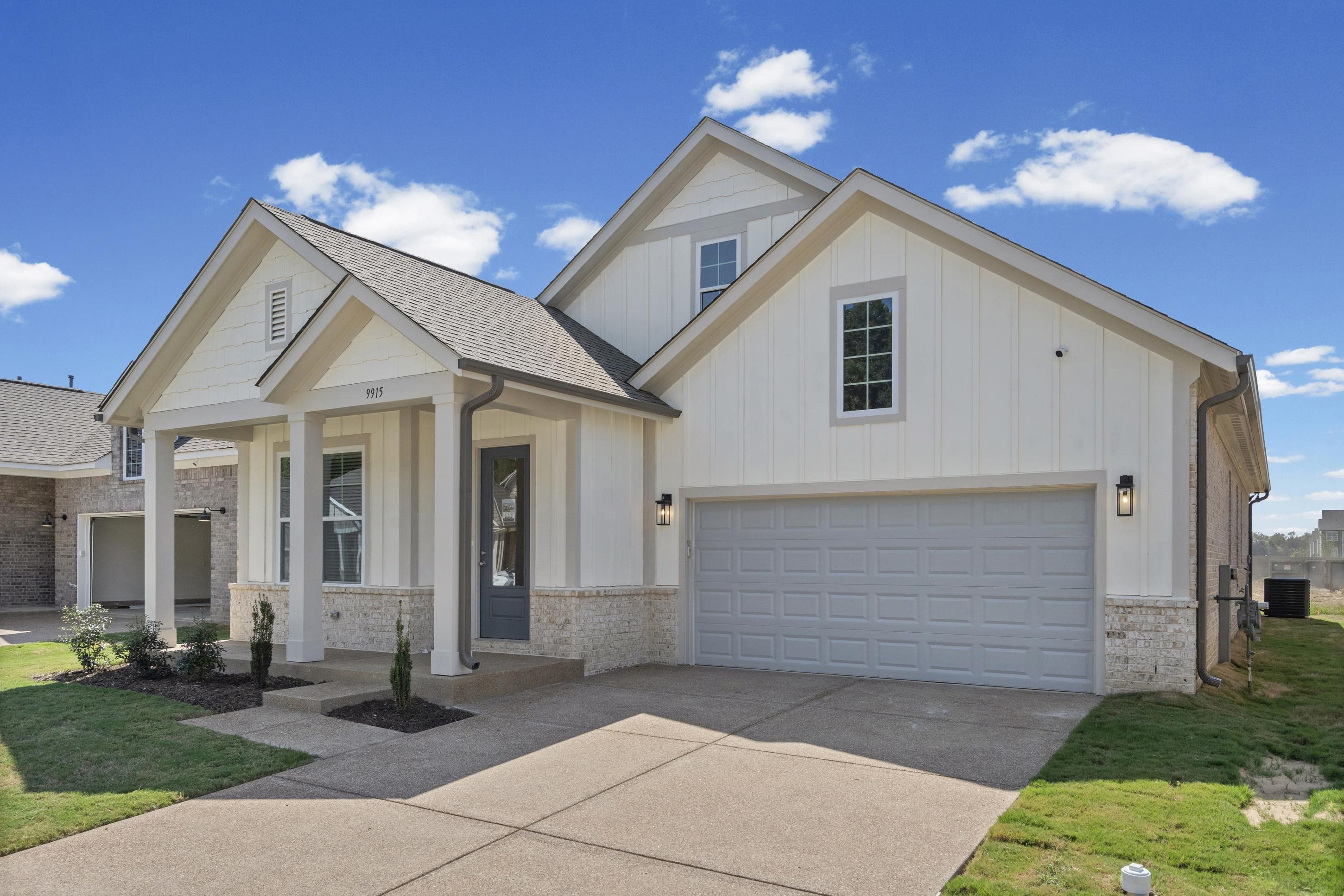 9915 Delphinium Dr N Property Photo 2