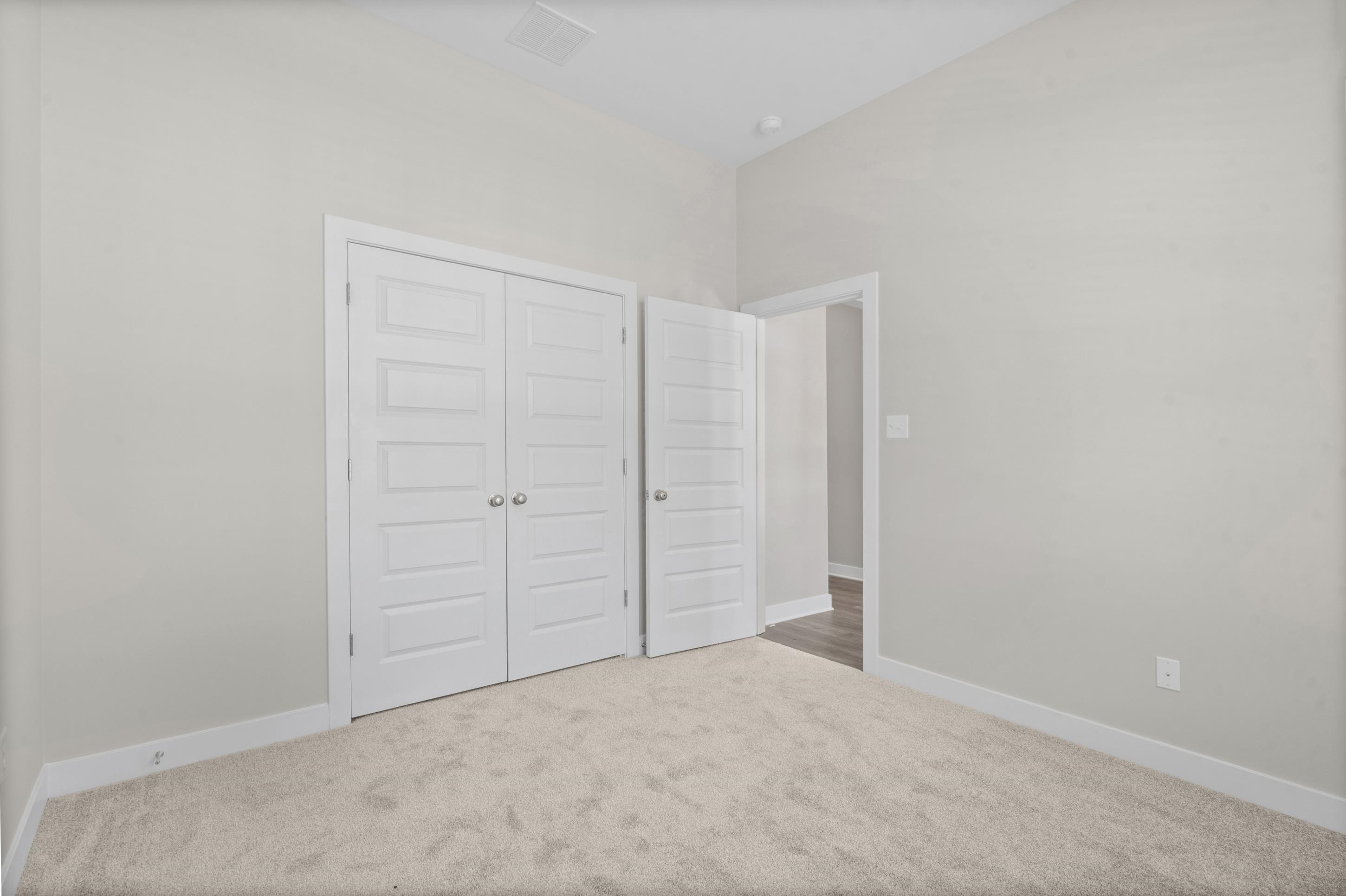 9915 Delphinium Dr N Property Photo 11