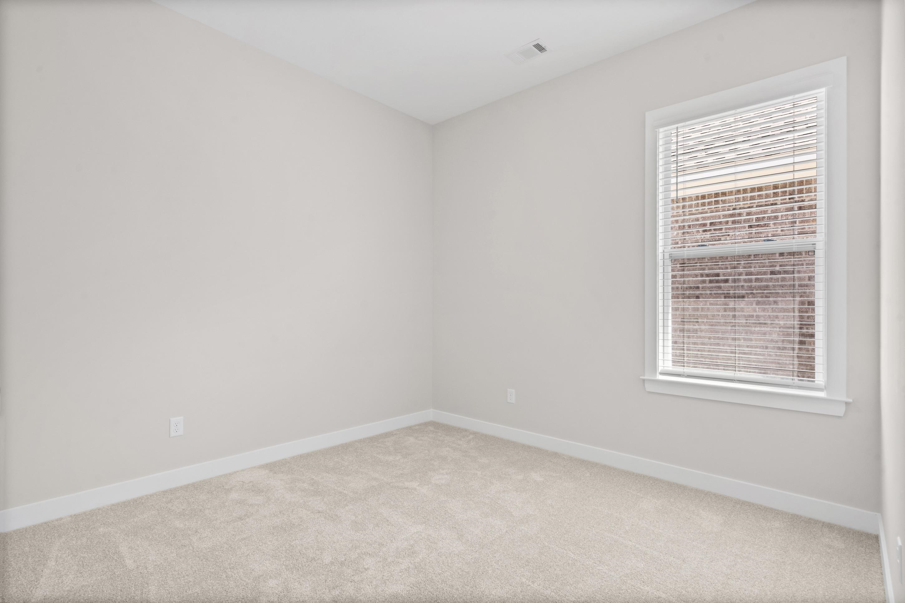 9915 Delphinium Dr N Property Photo 12