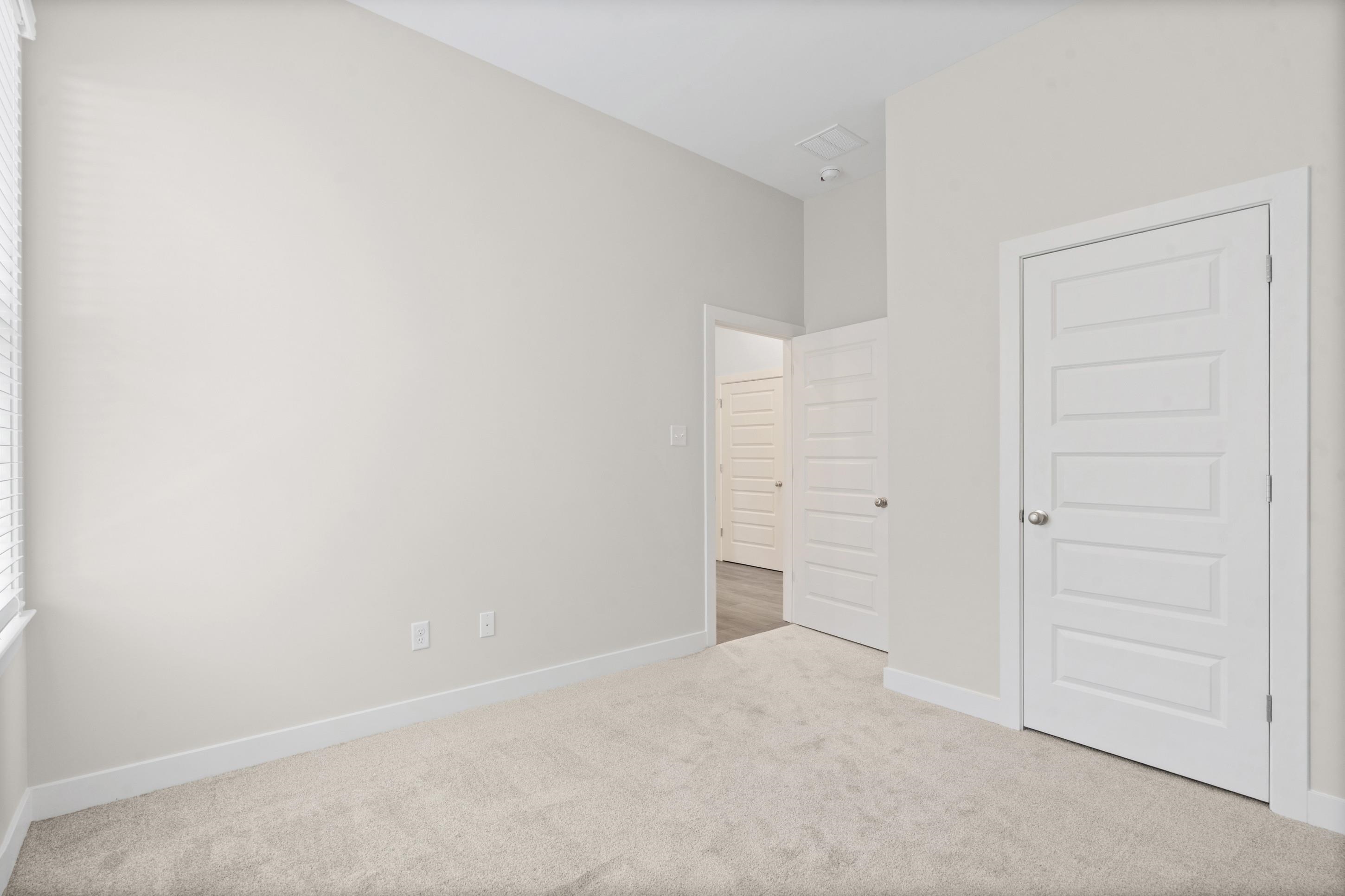 9915 Delphinium Dr N Property Photo 13