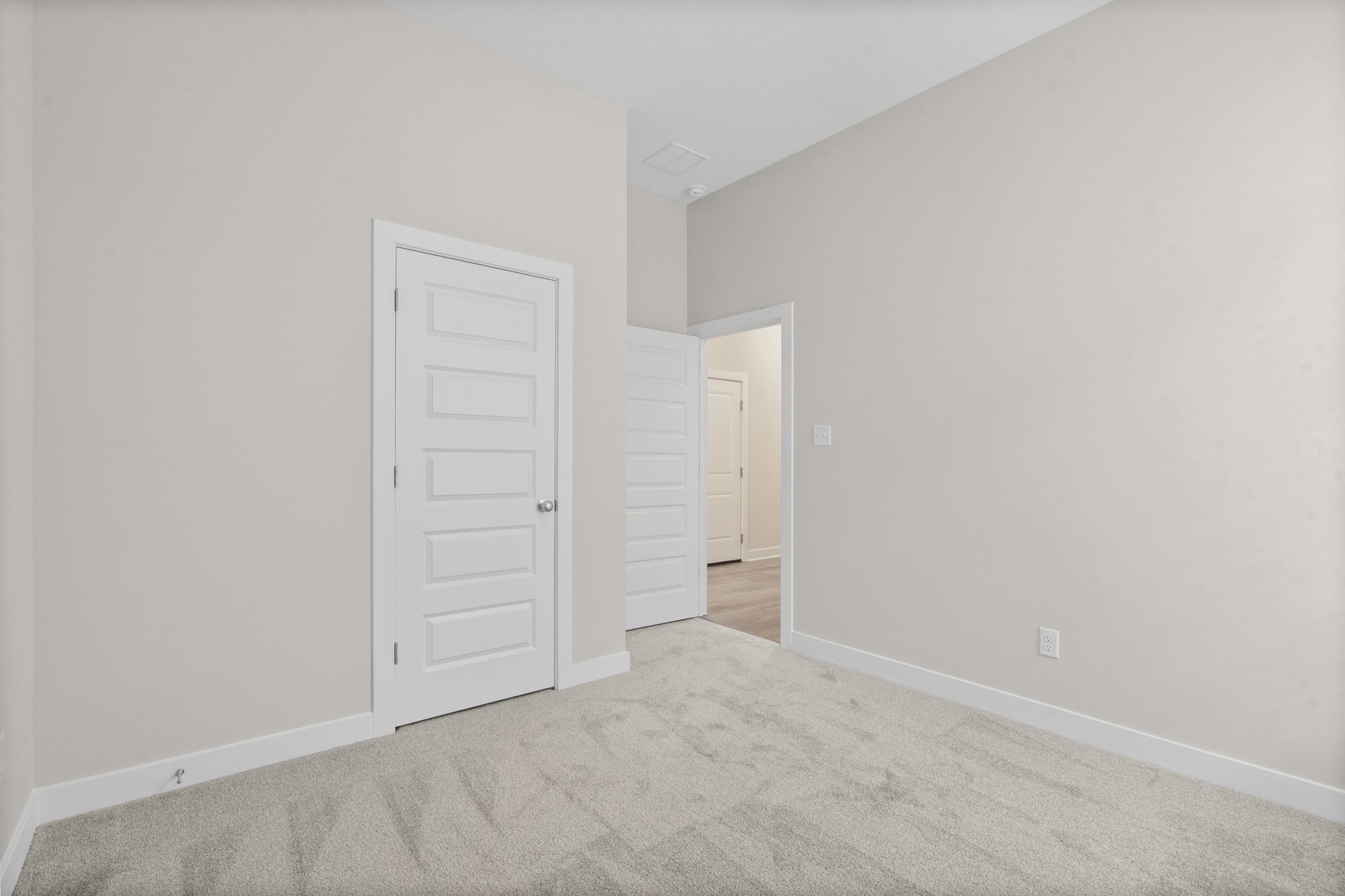 9915 Delphinium Dr N Property Photo 16