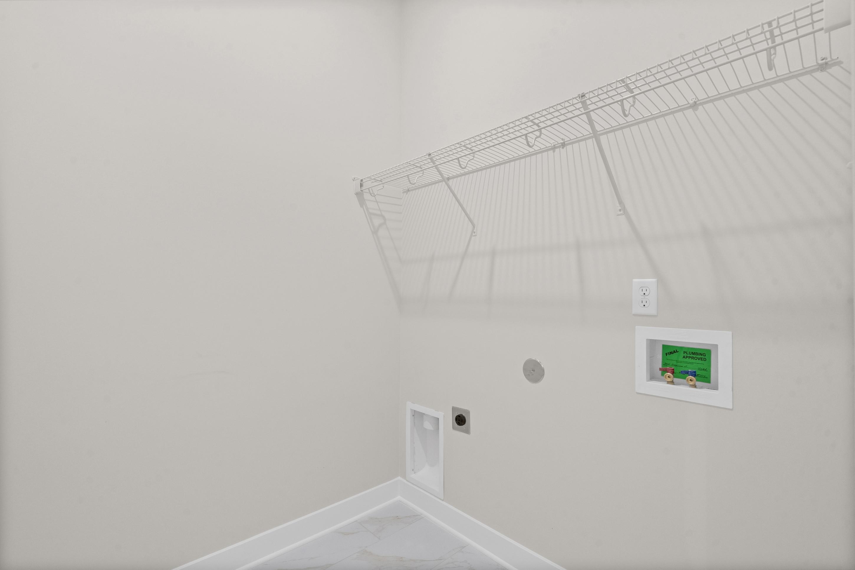 9915 Delphinium Dr N Property Photo 17