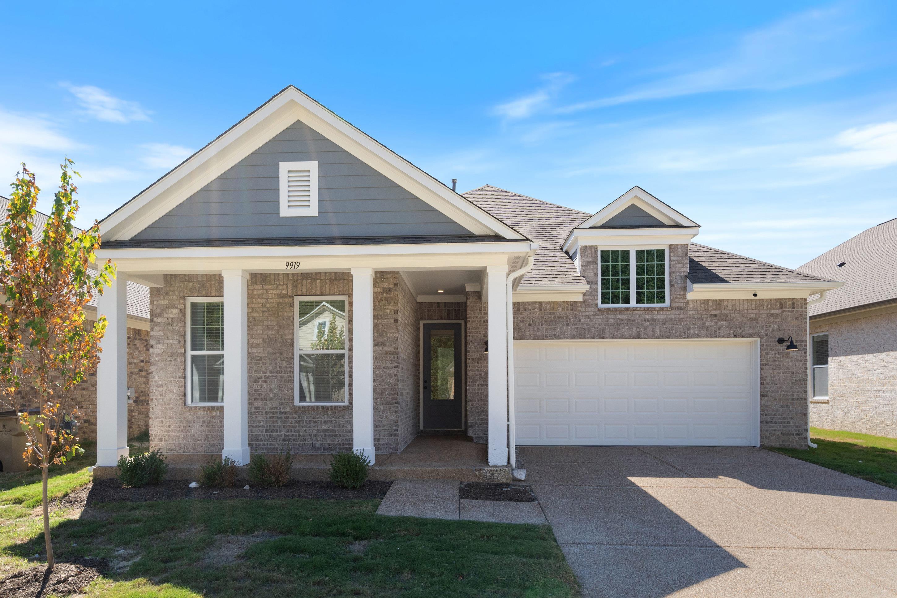 9919 DELPHINIUM DR N Property Photo 1