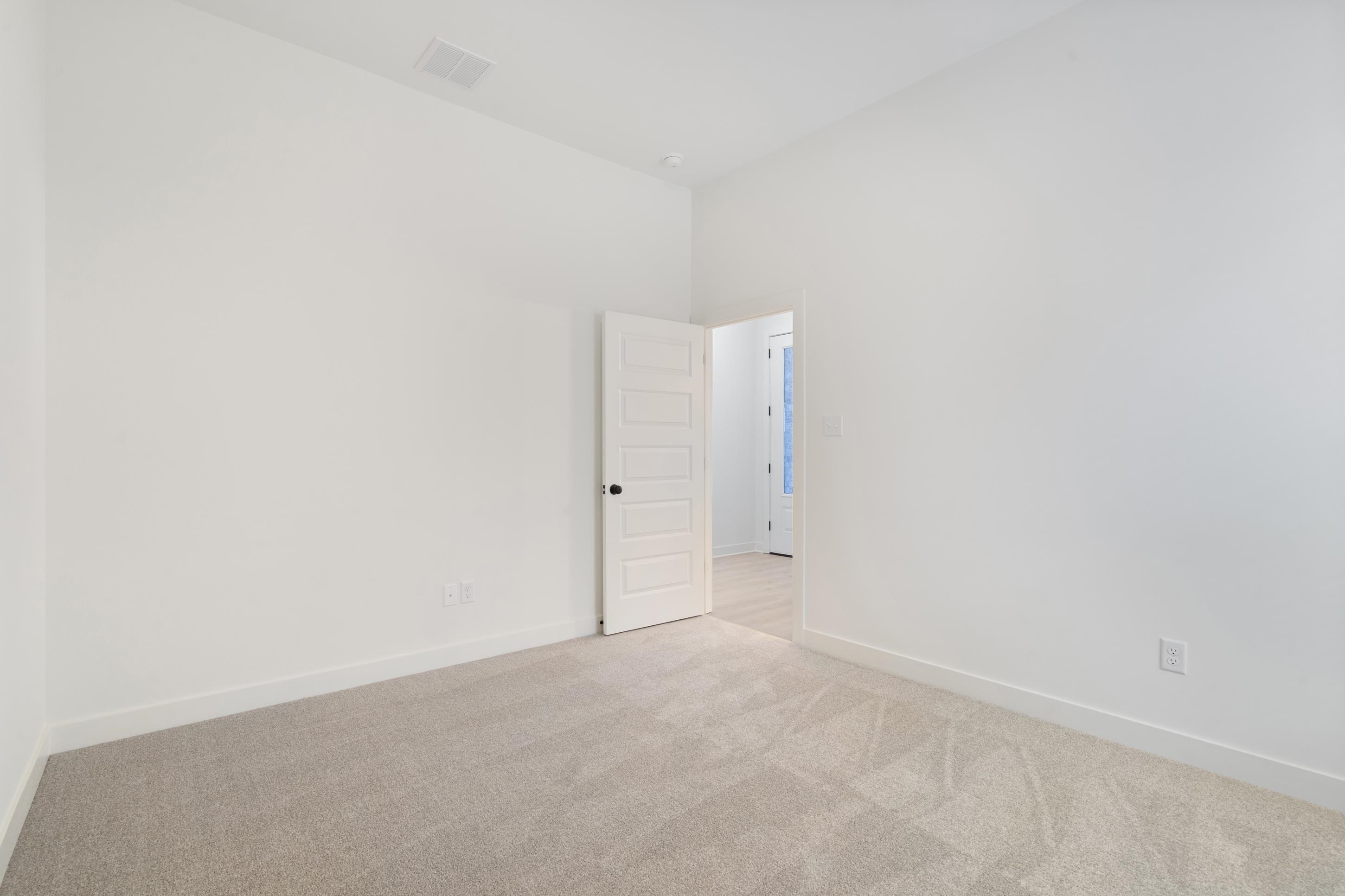 9919 Delphinium Dr N Property Photo 17