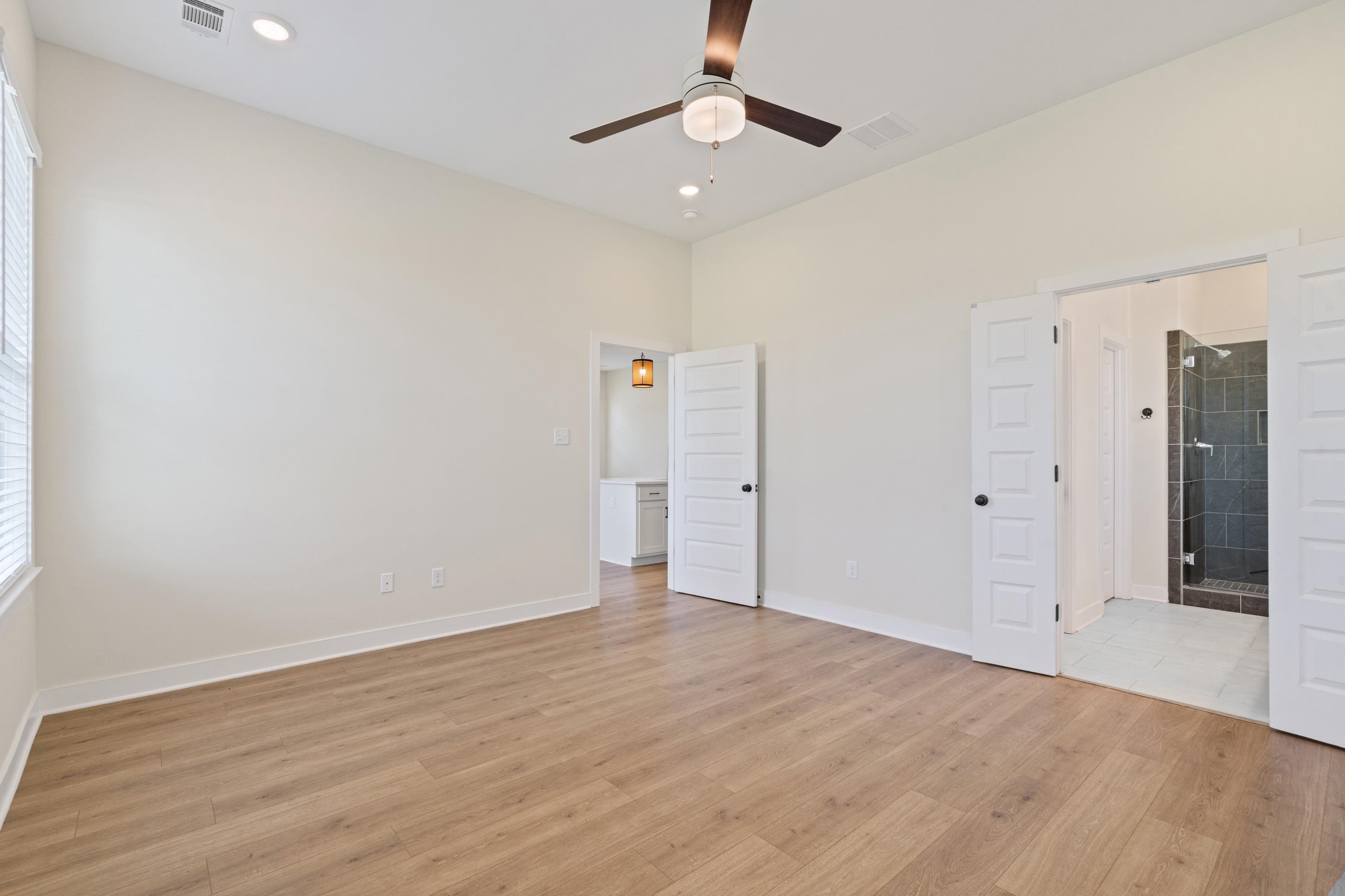 9919 Delphinium Dr N Property Photo 19