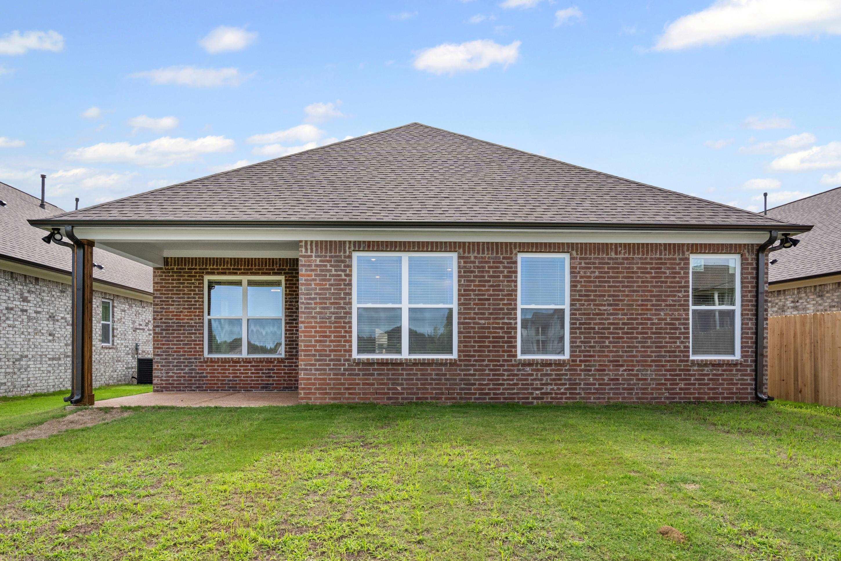 9919 Delphinium Dr N Property Photo 22