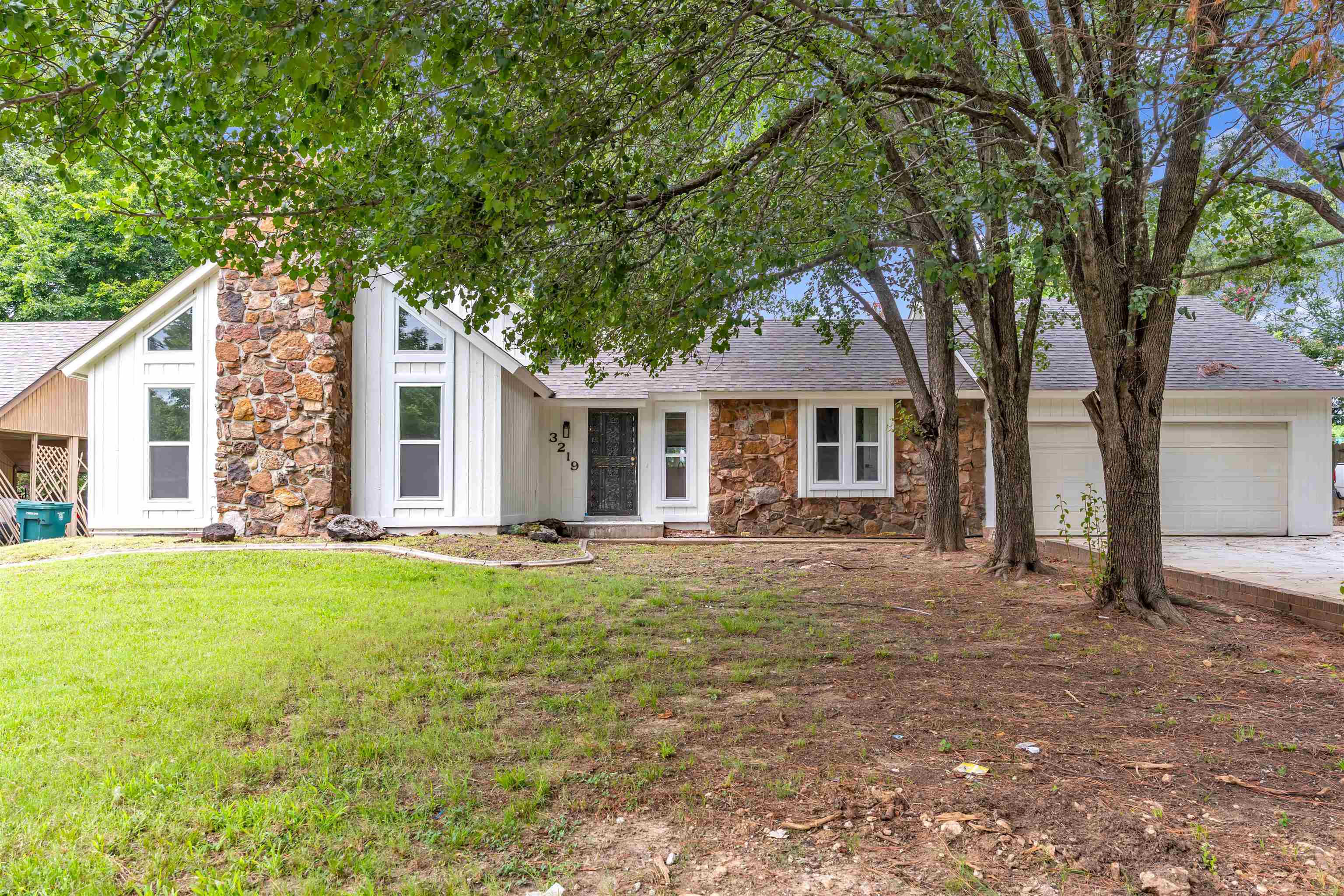3219 WYTHE DR Property Photo 1