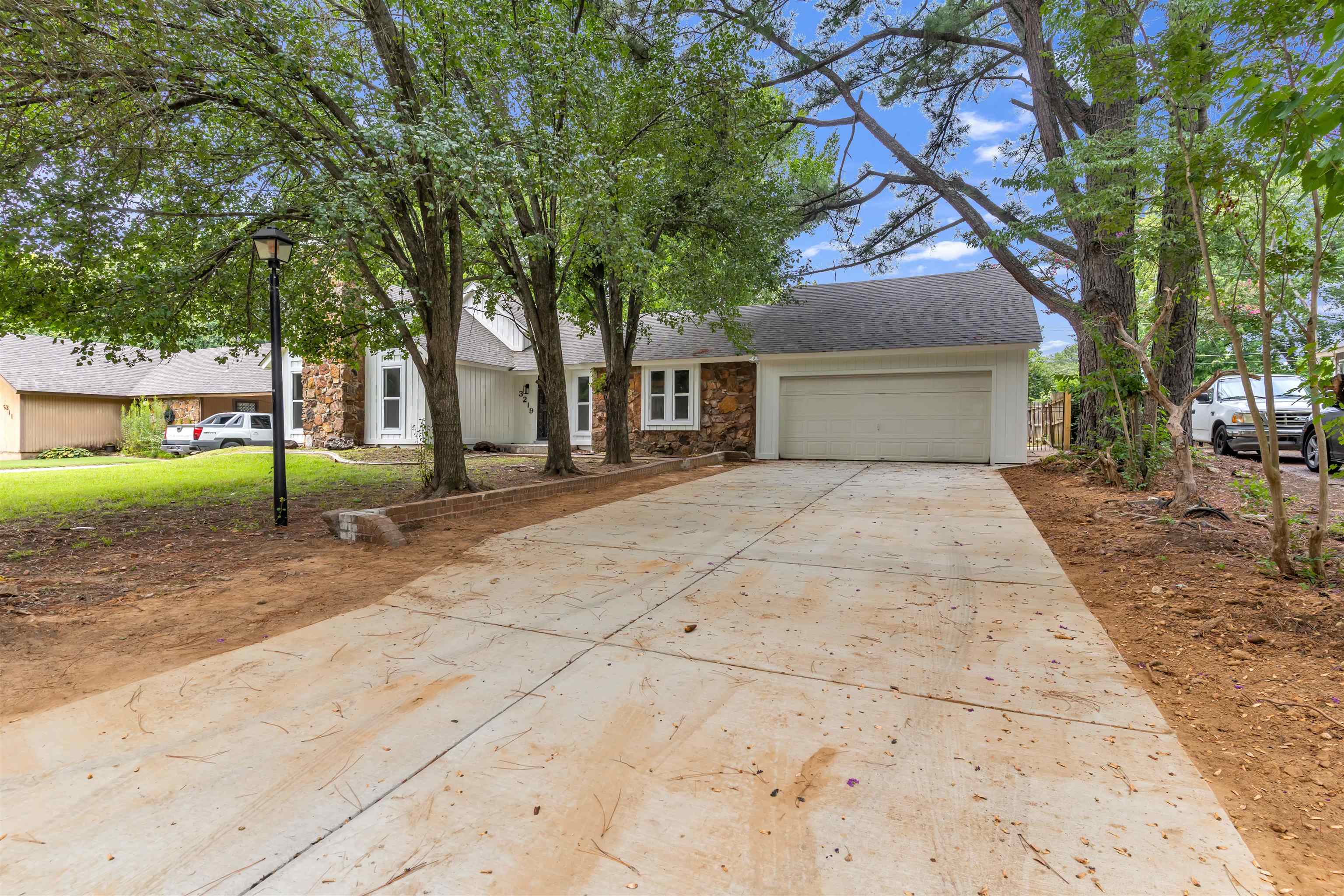 3219 Wythe Dr Property Photo 2