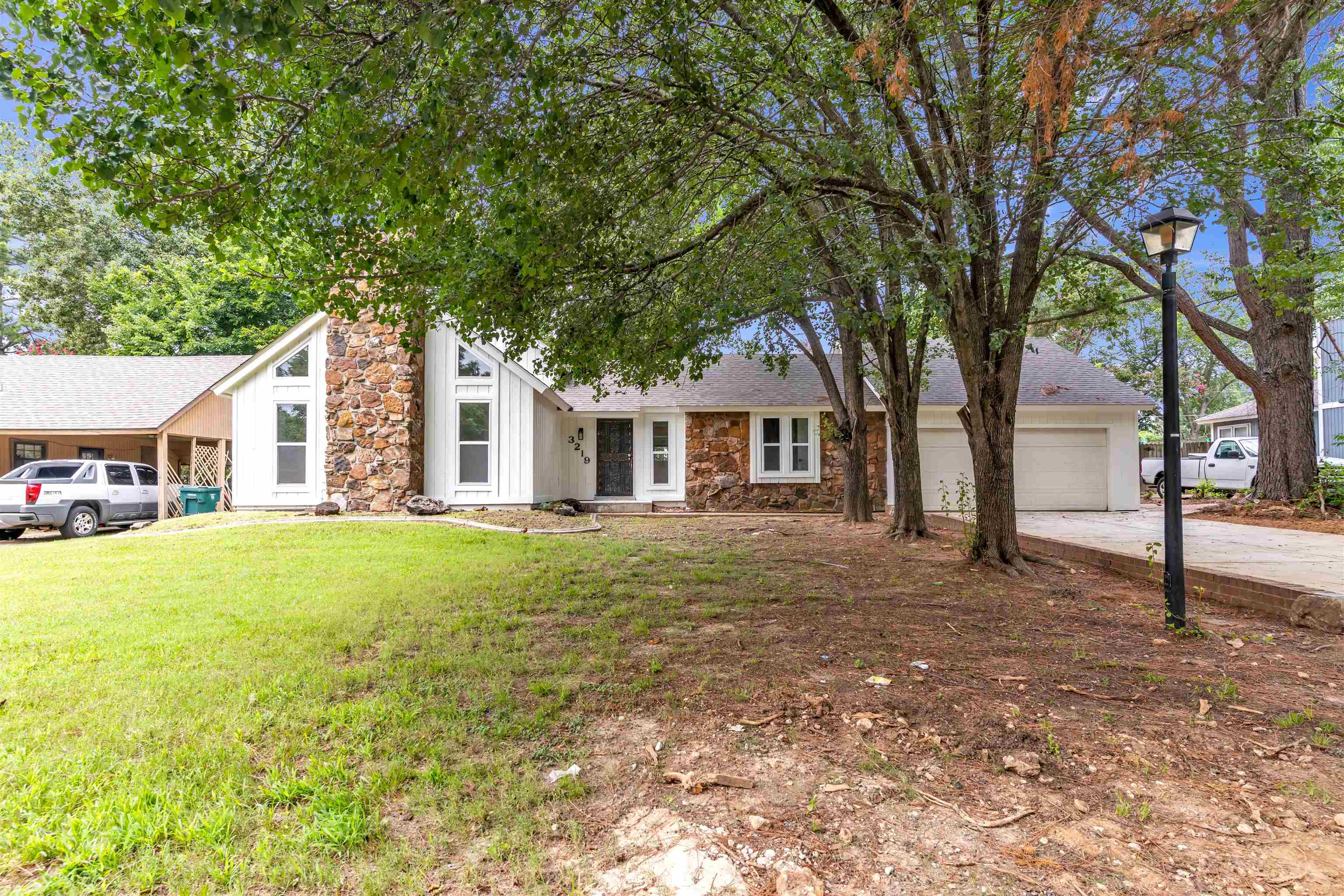 3219 Wythe Dr Property Photo 3