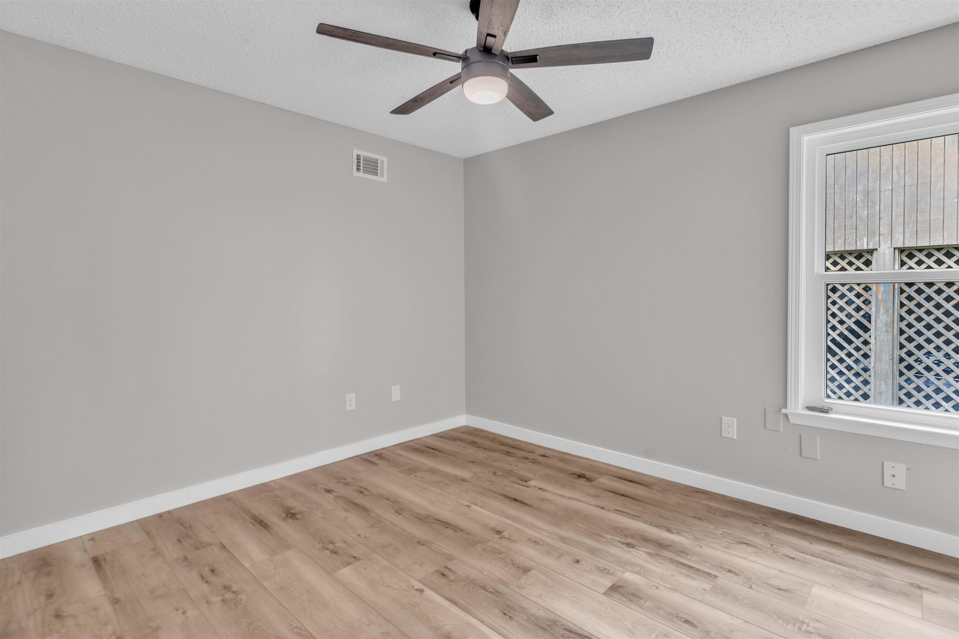 3219 Wythe Dr Property Photo 24