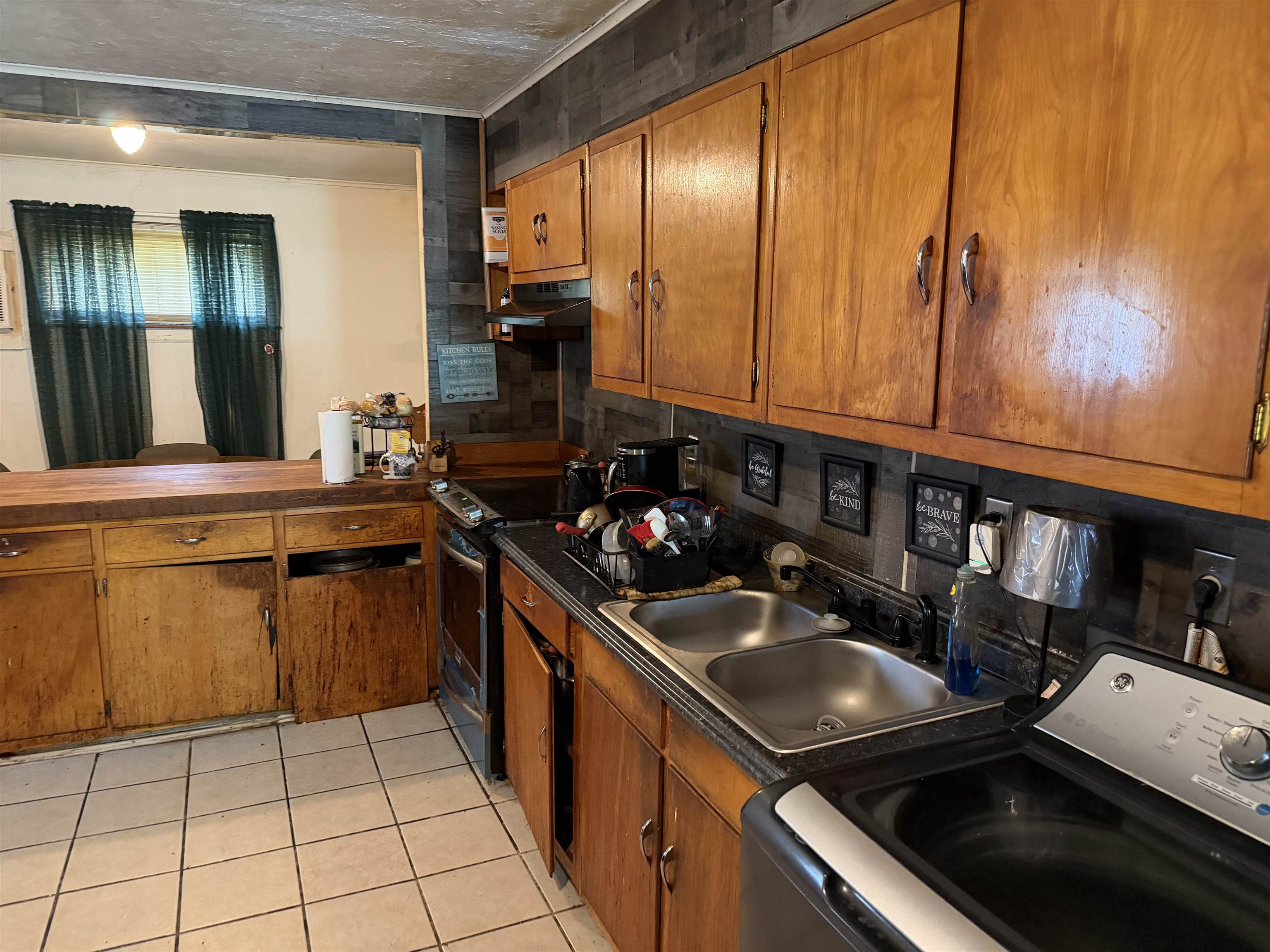 3158 Ford Rd Property Photo 7