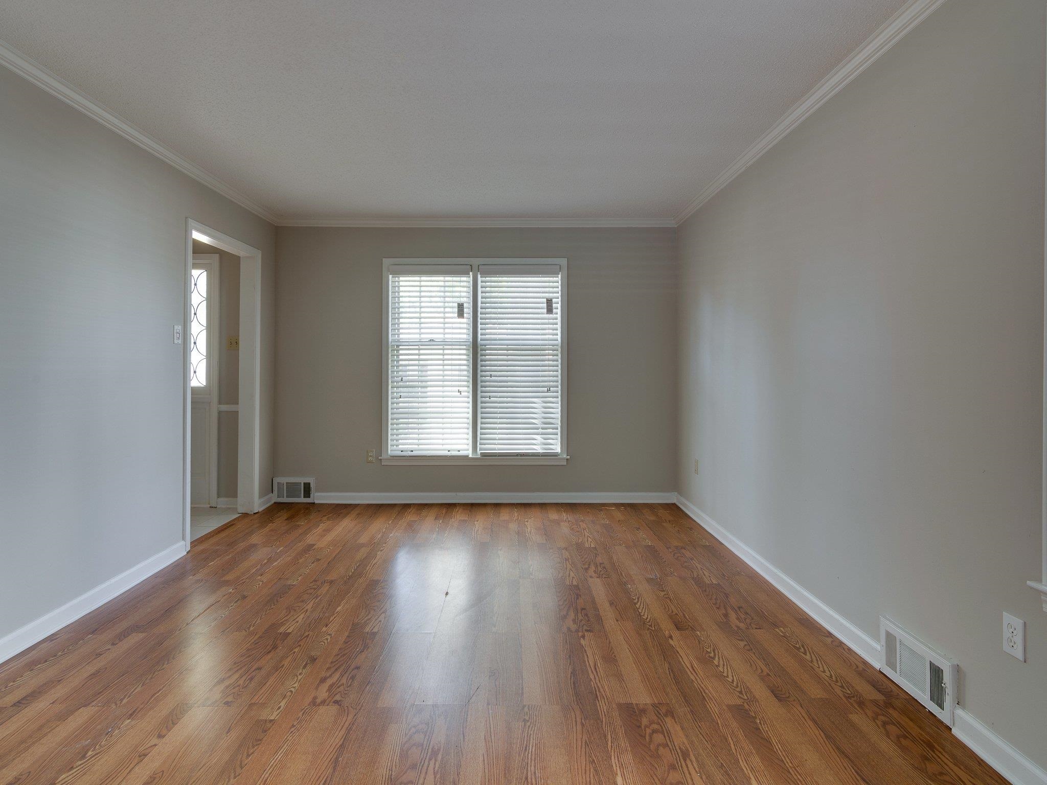 2454 Ayrshire Cv Property Photo 9