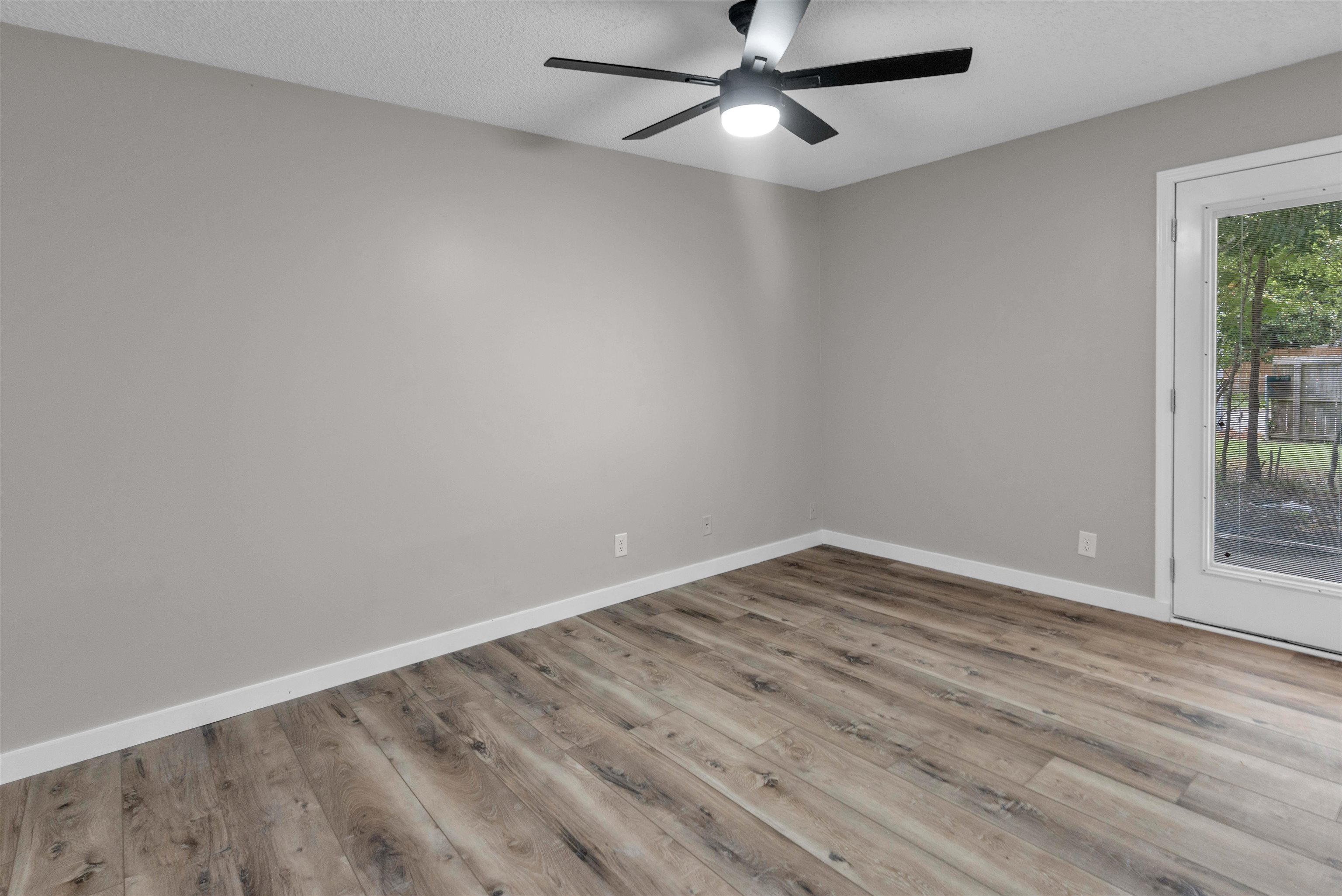 7078 Tulip Trail Dr Property Photo 17