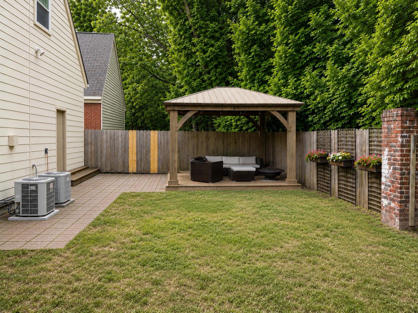 7199 Plantation Cir Property Photo 12
