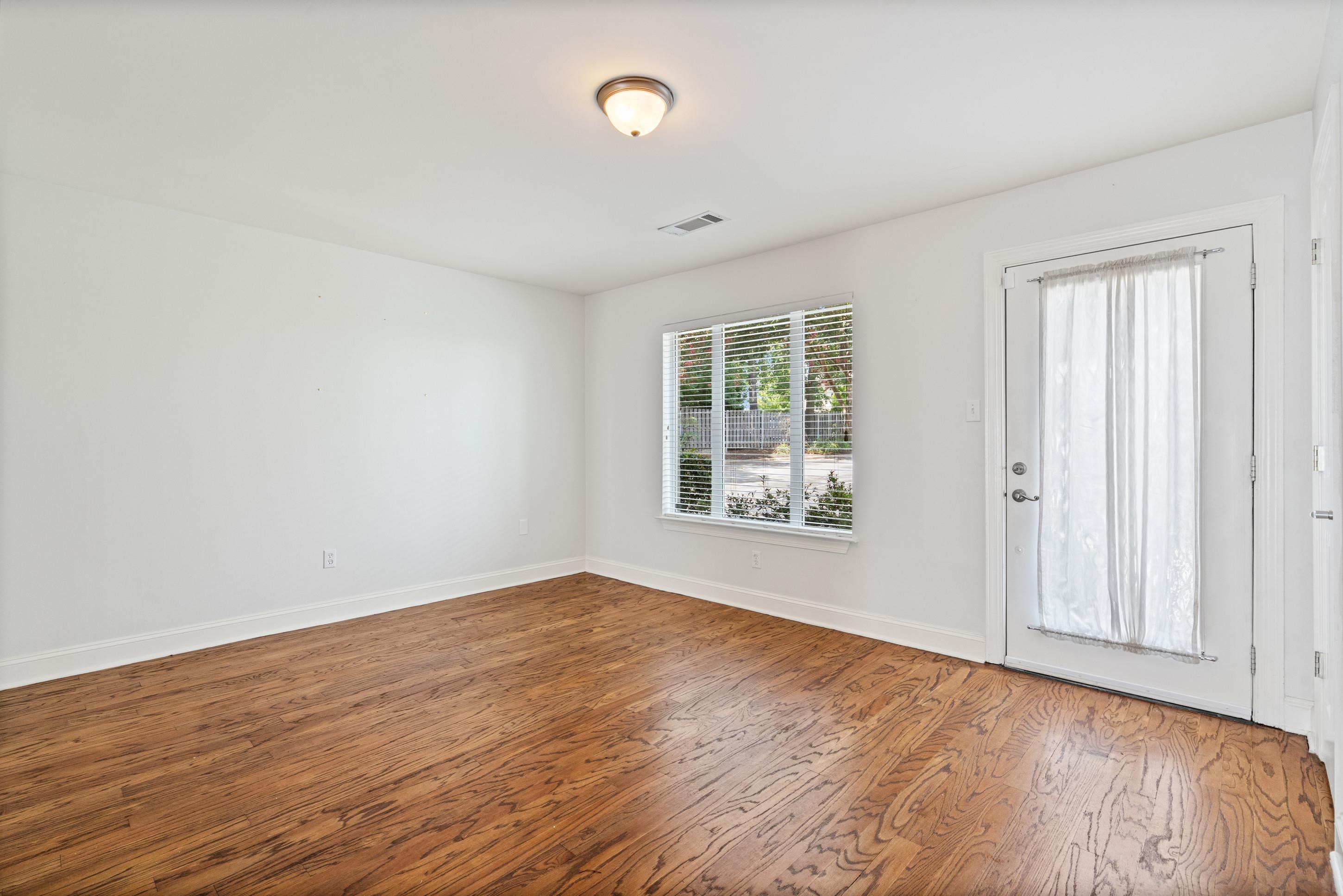 2240 W Germantown Sq Property Photo 5