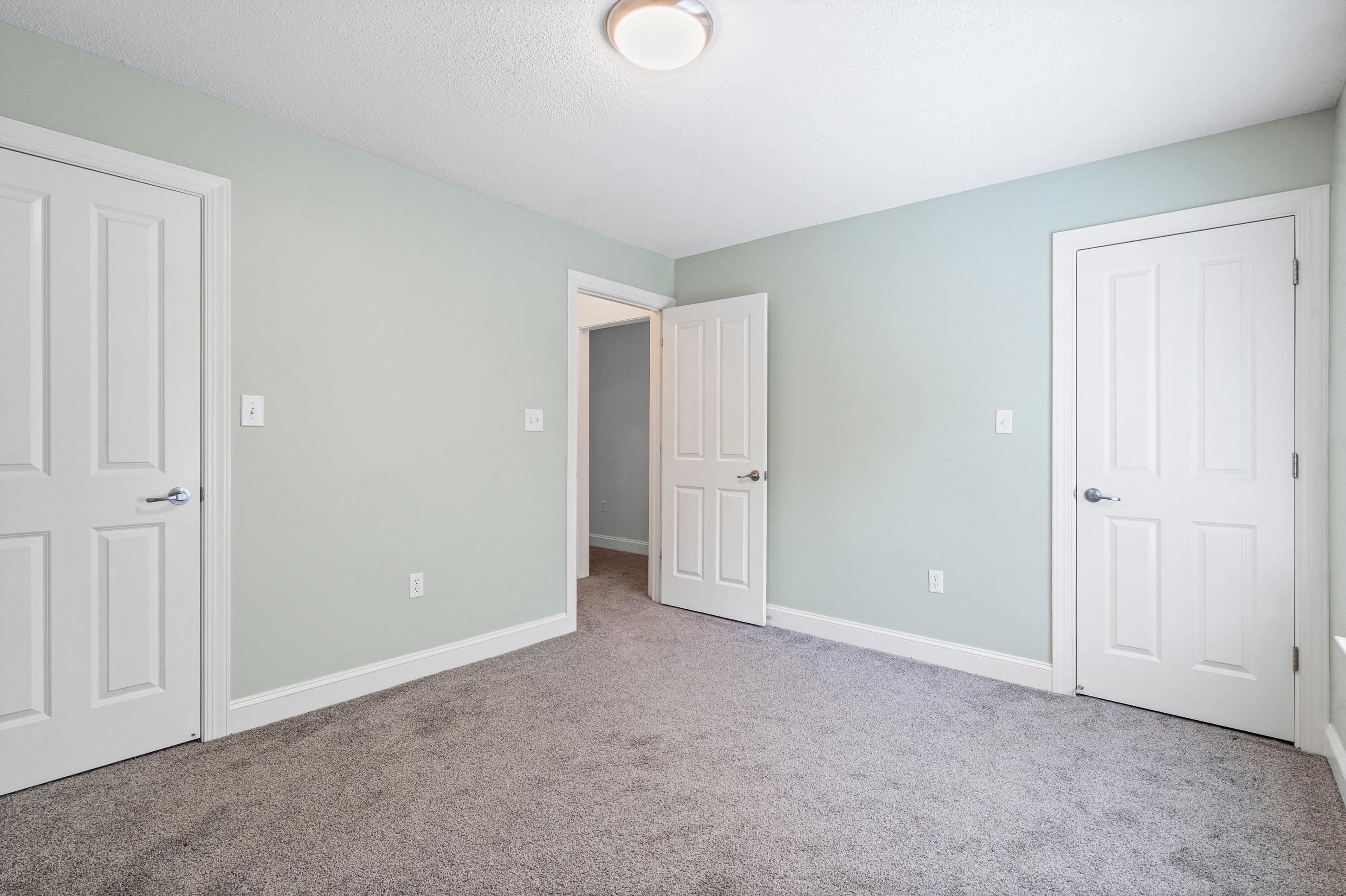 2240 W Germantown Sq Property Photo 19