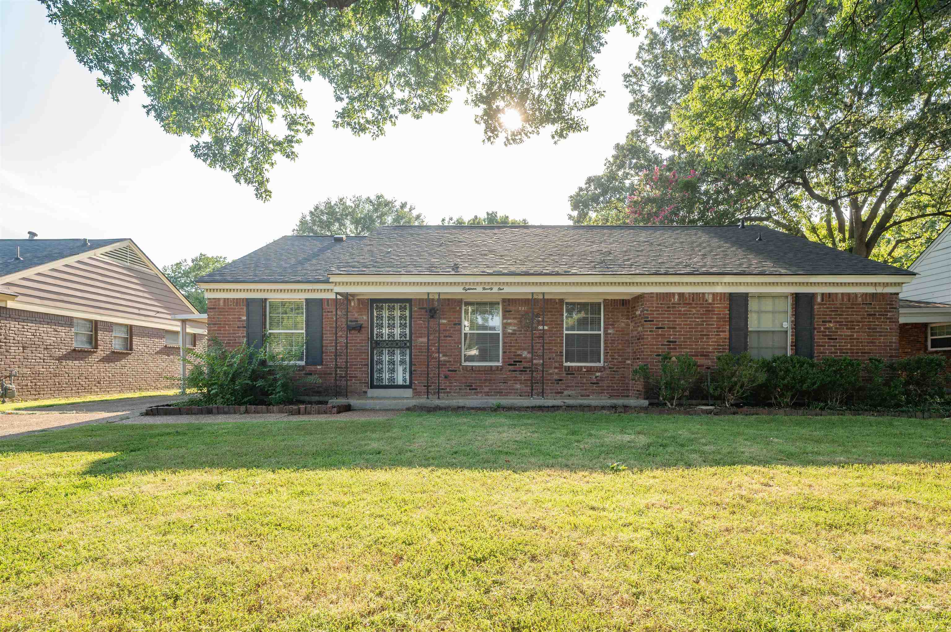 1891 S Dearing Rd Property Photo 1
