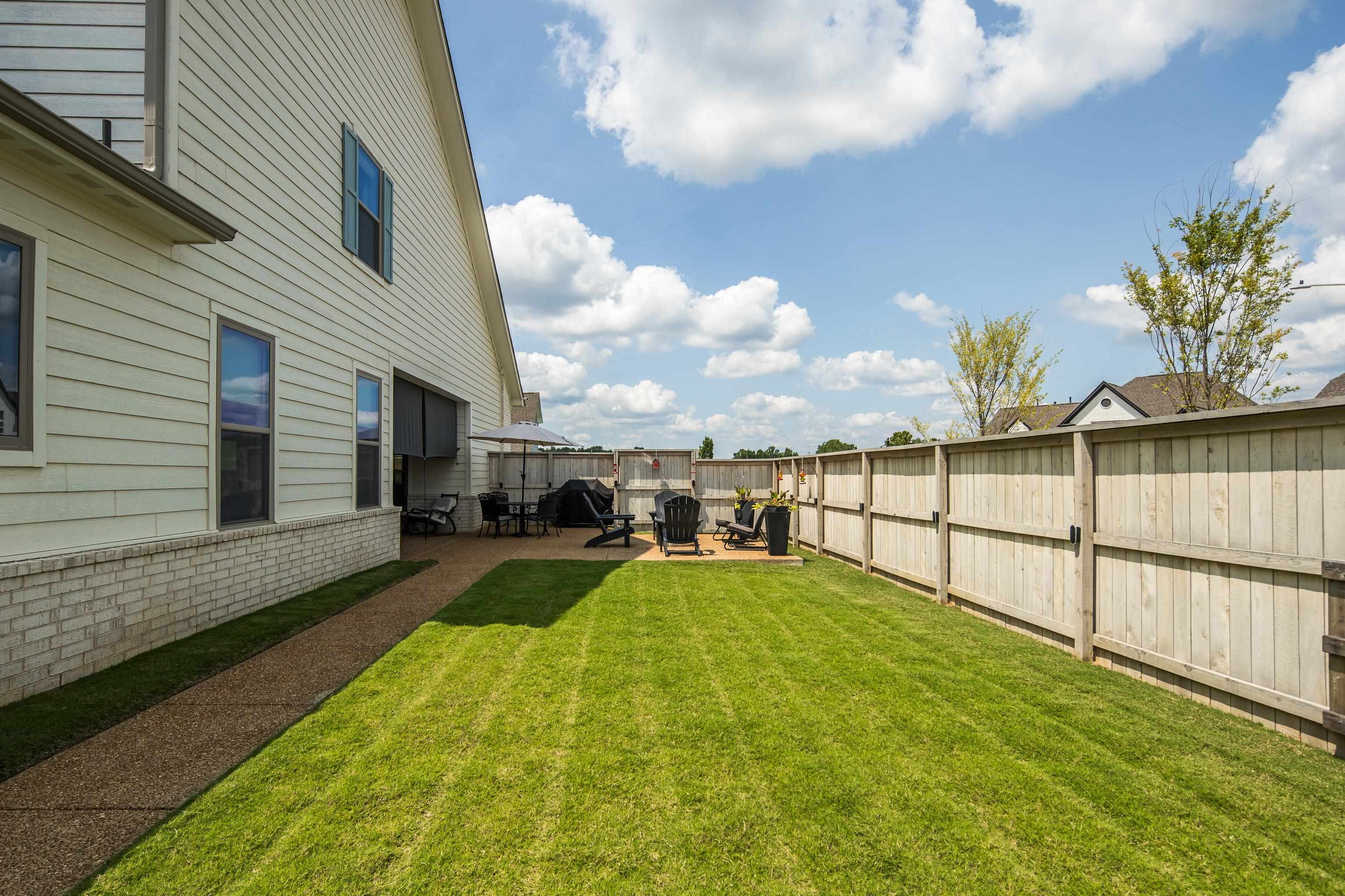 11287 Ardsley Dr N Property Photo 33