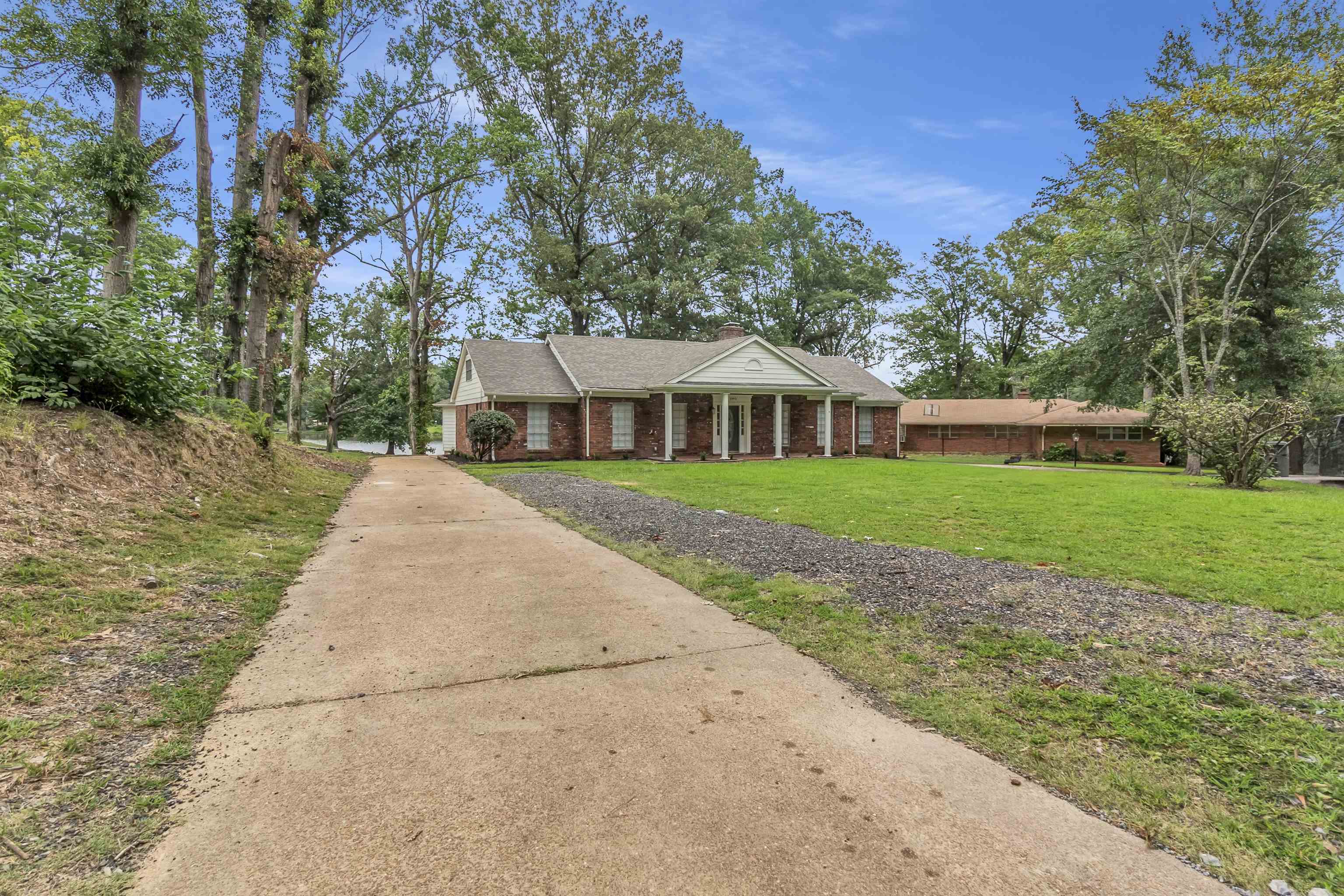 4952 Coro Cv Property Photo 3