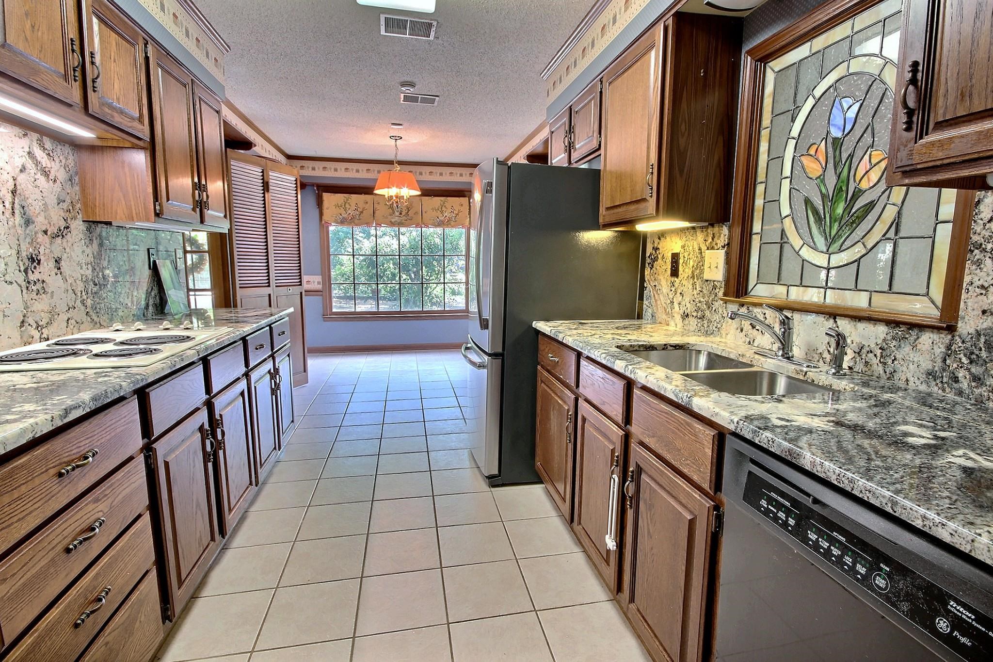 7951 Elm Leaf St Property Photo 8