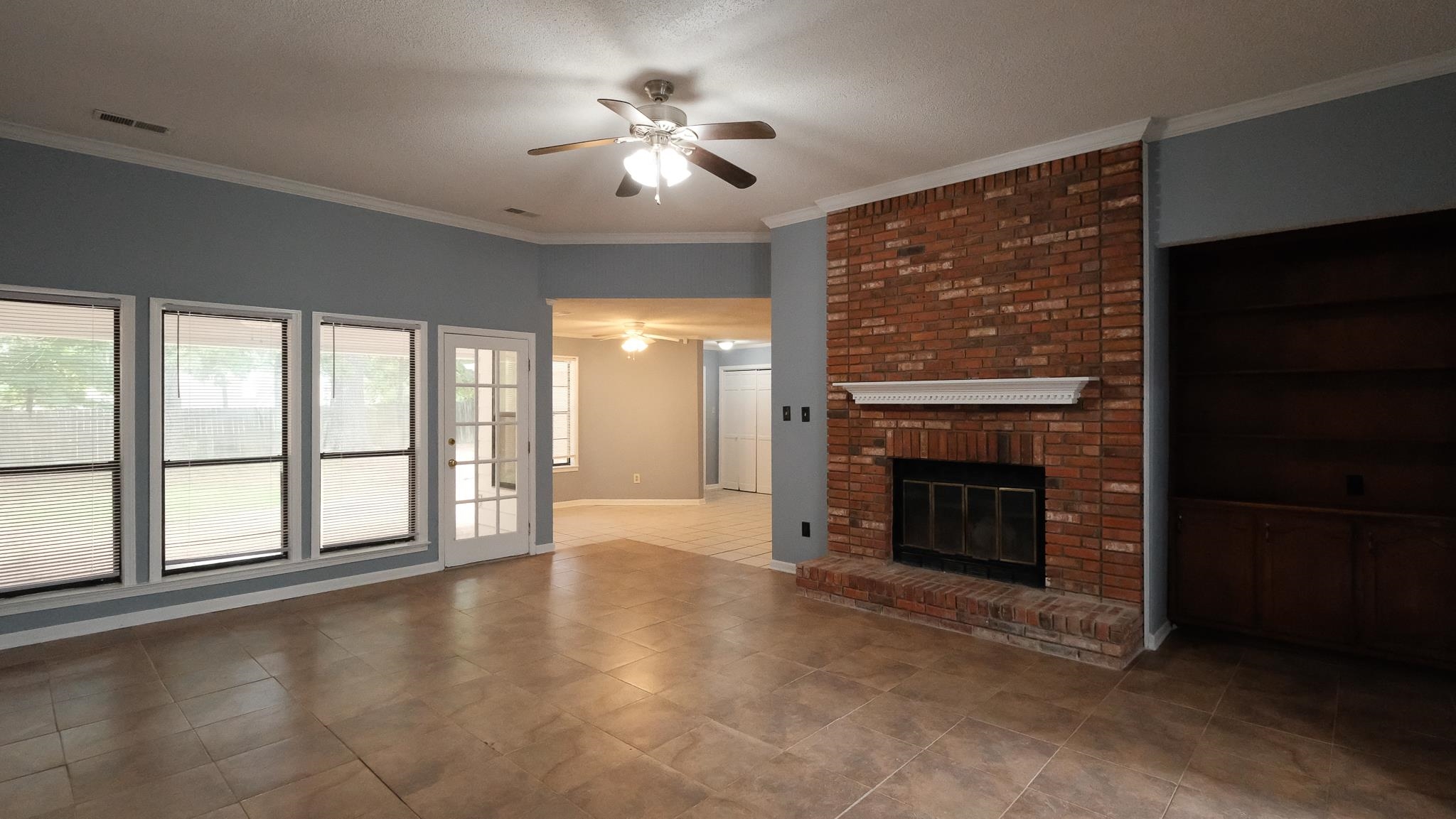 2050 Mt Badon Ln Property Photo 3