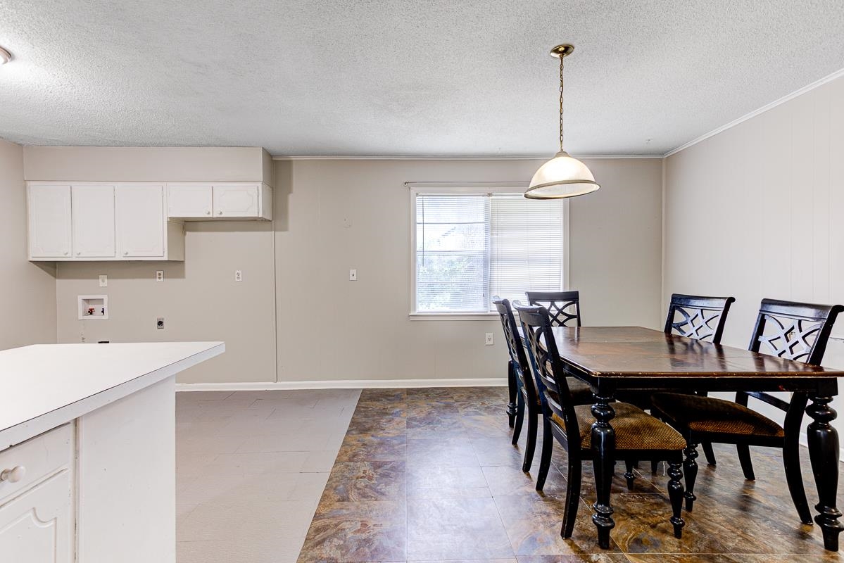 4218 Bacon St Property Photo 4