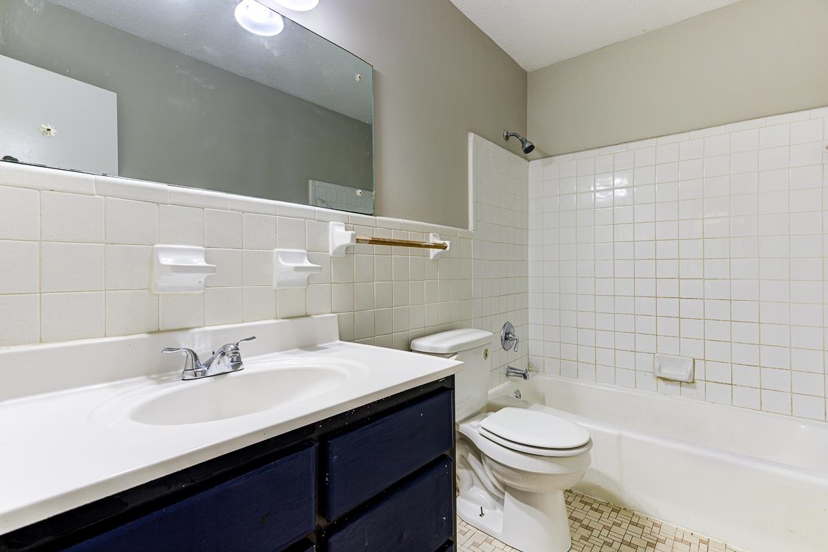 4218 Bacon St Property Photo 7