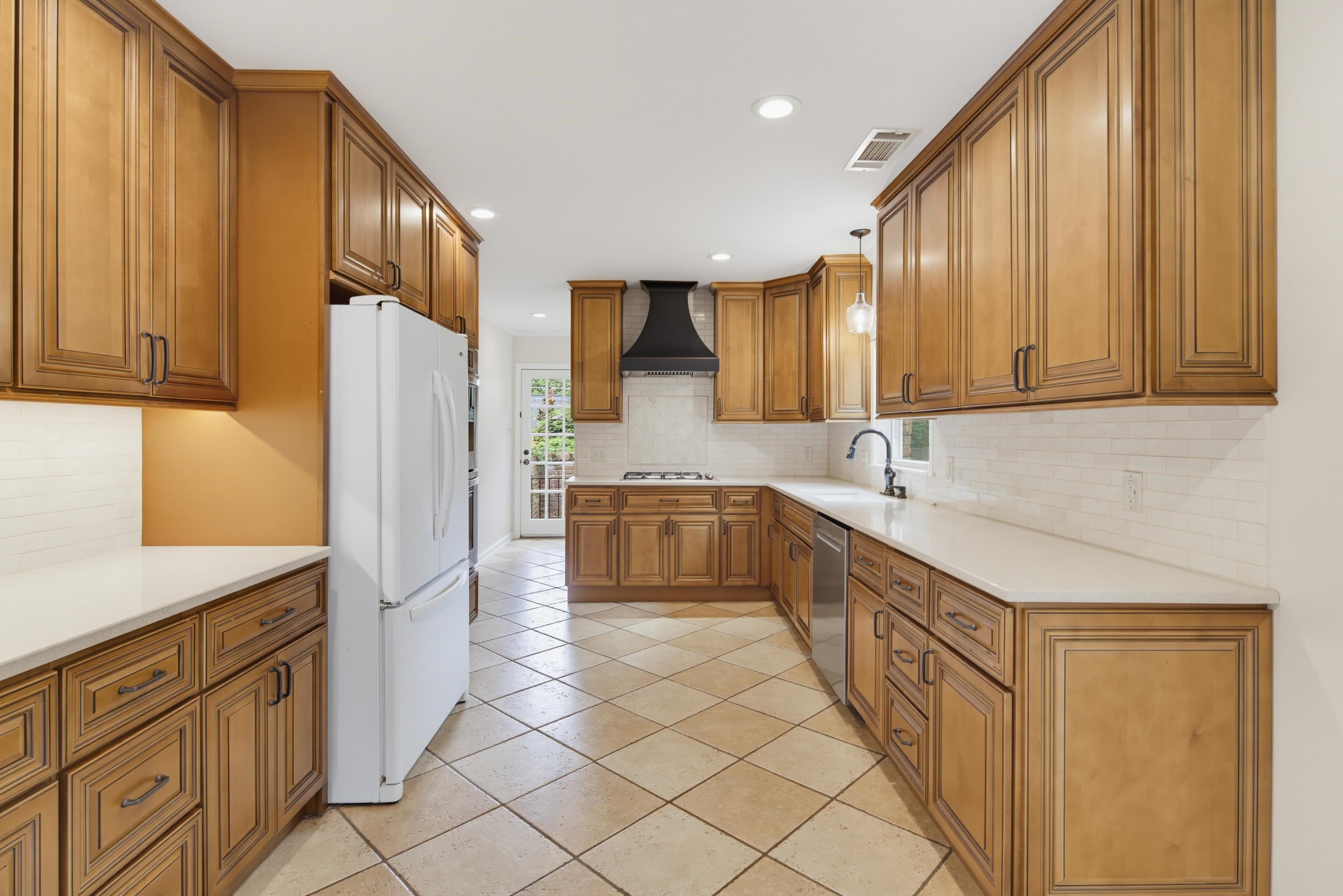5 N Century St Property Photo 10