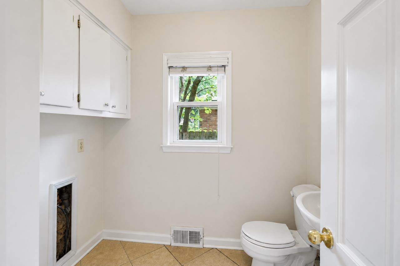5 N Century St Property Photo 14