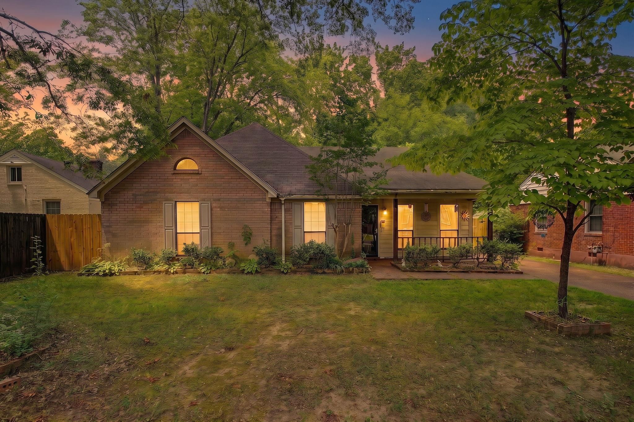 505 Vaughn Rd Property Photo 2