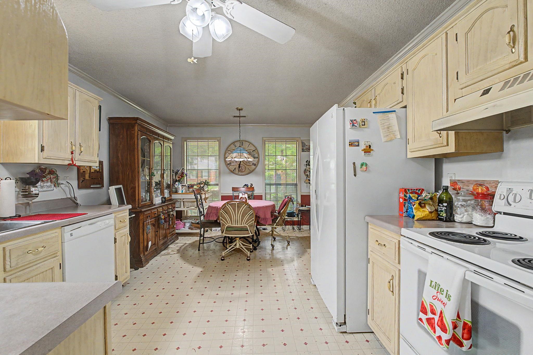 505 Vaughn Rd Property Photo 12