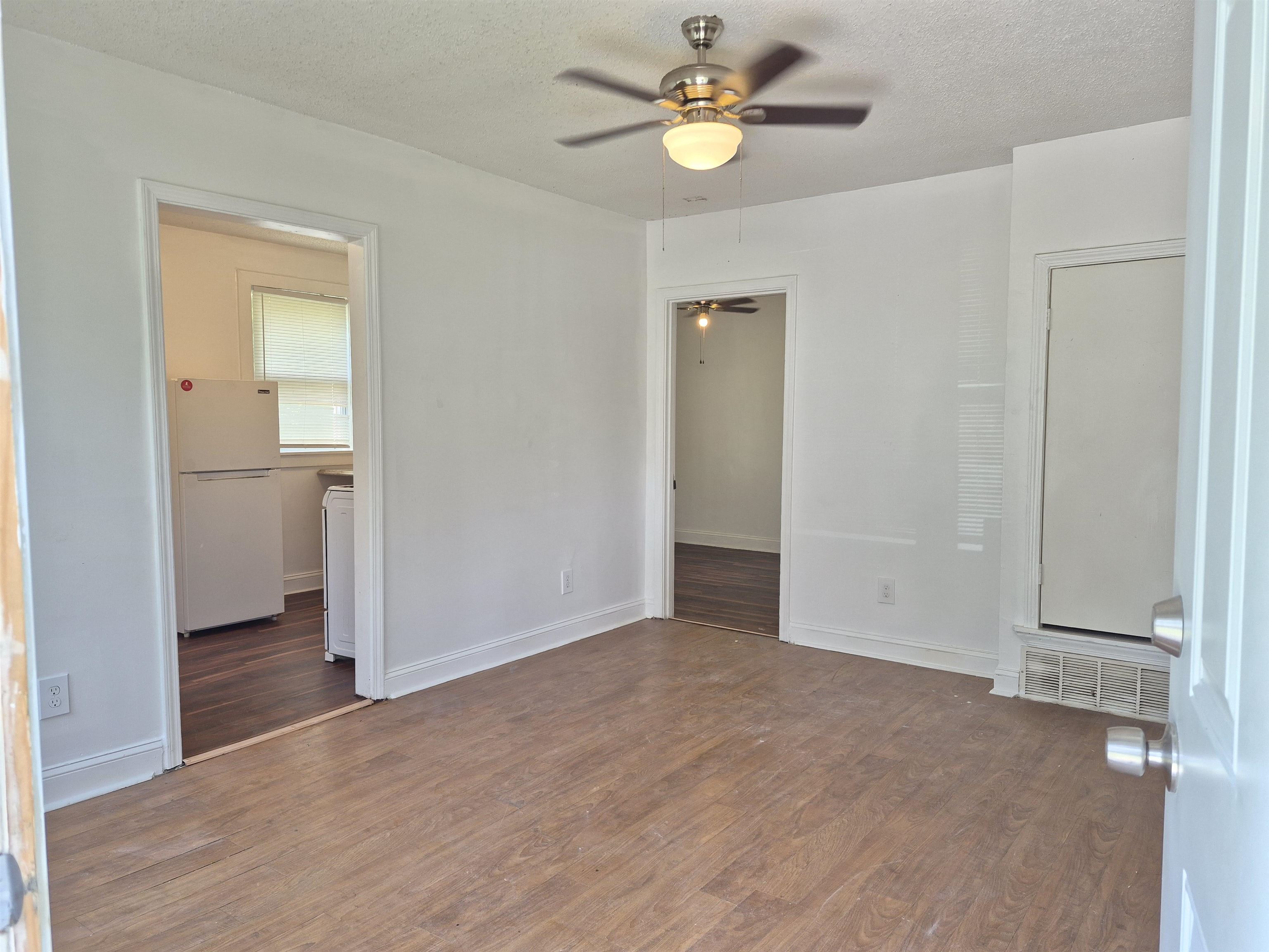 1074 Palmetto Ave 1074 Property Photo 2