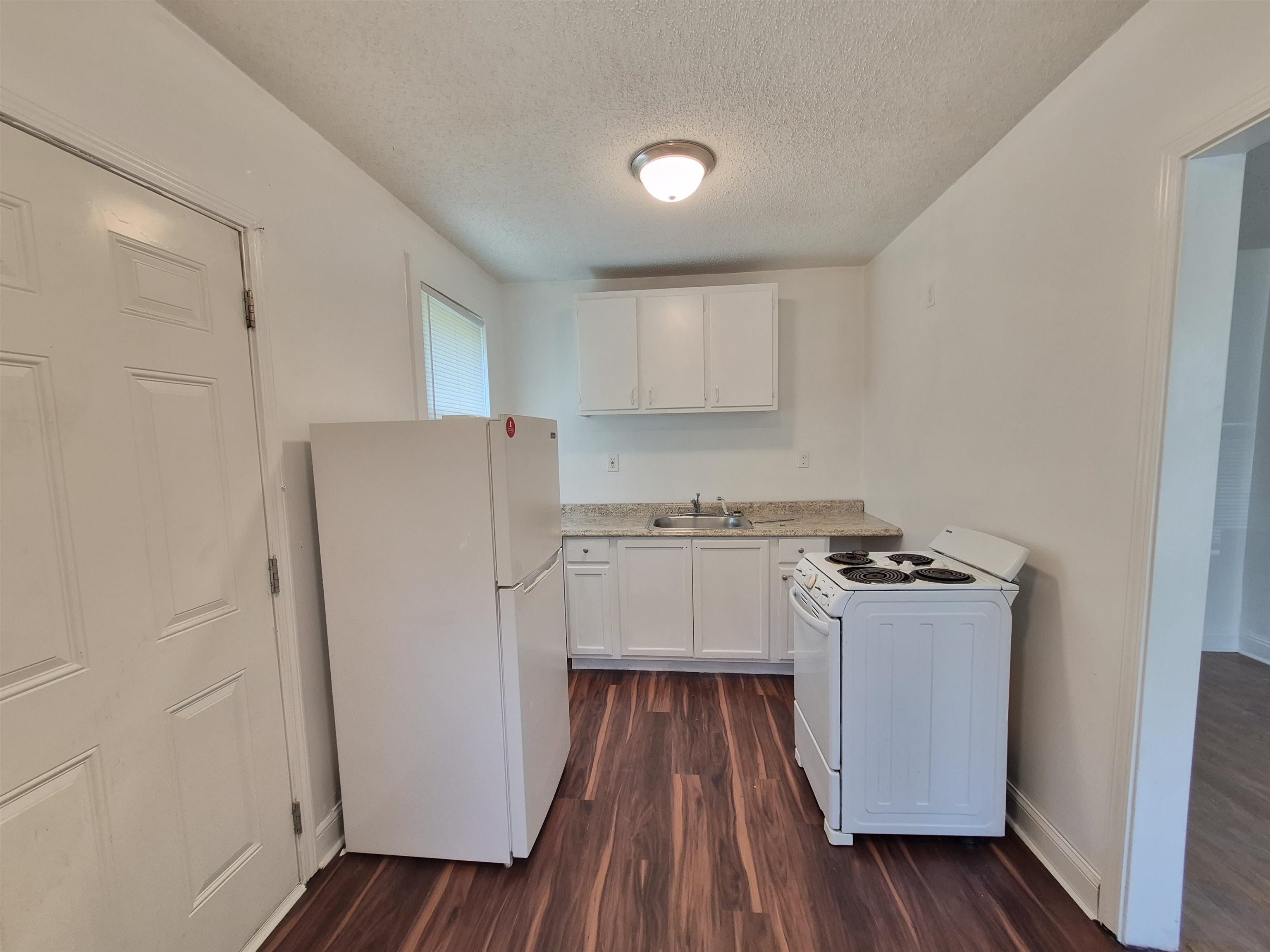 1074 Palmetto Ave 1074 Property Photo 3