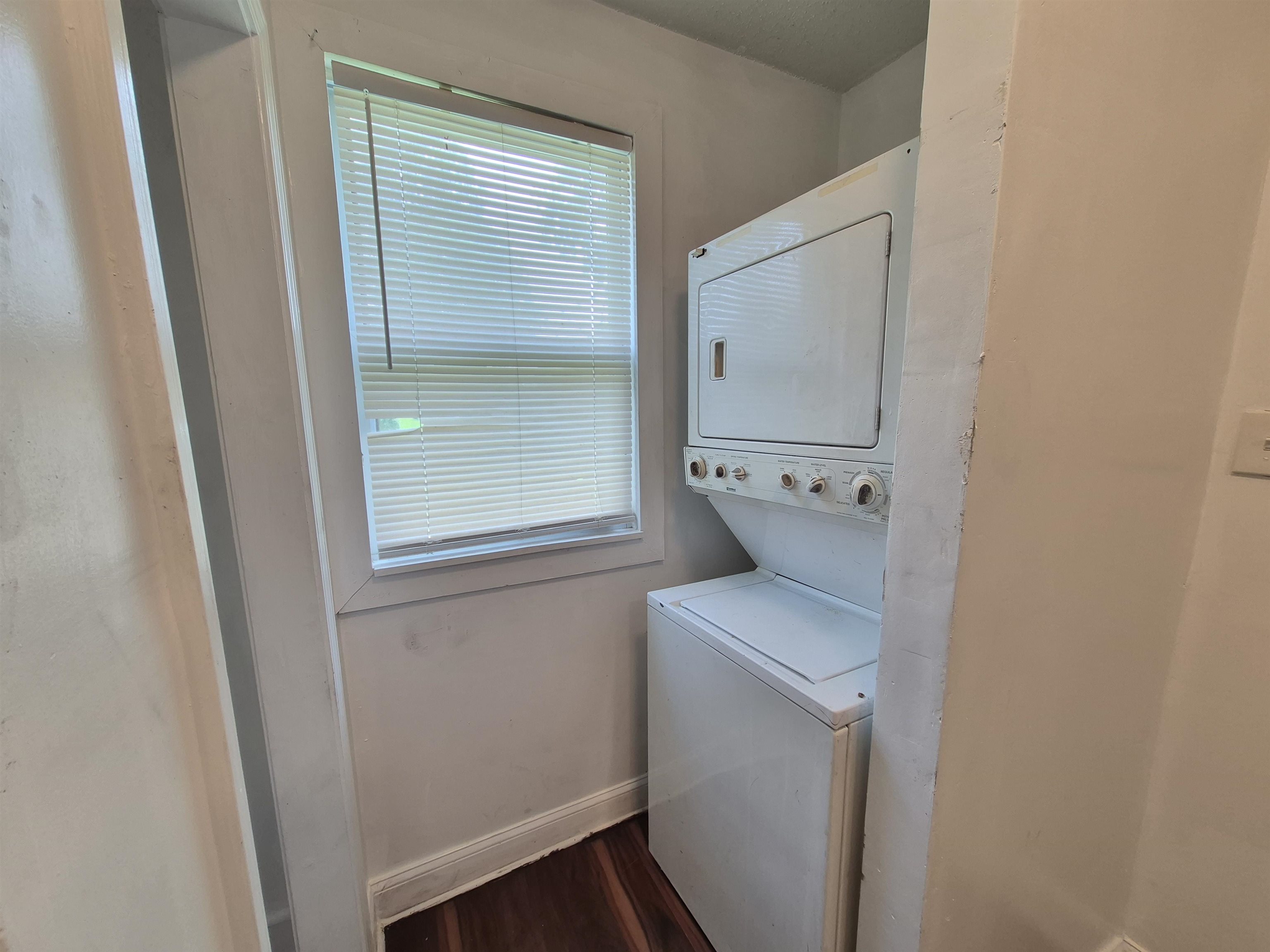 1074 Palmetto Ave 1074 Property Photo 4