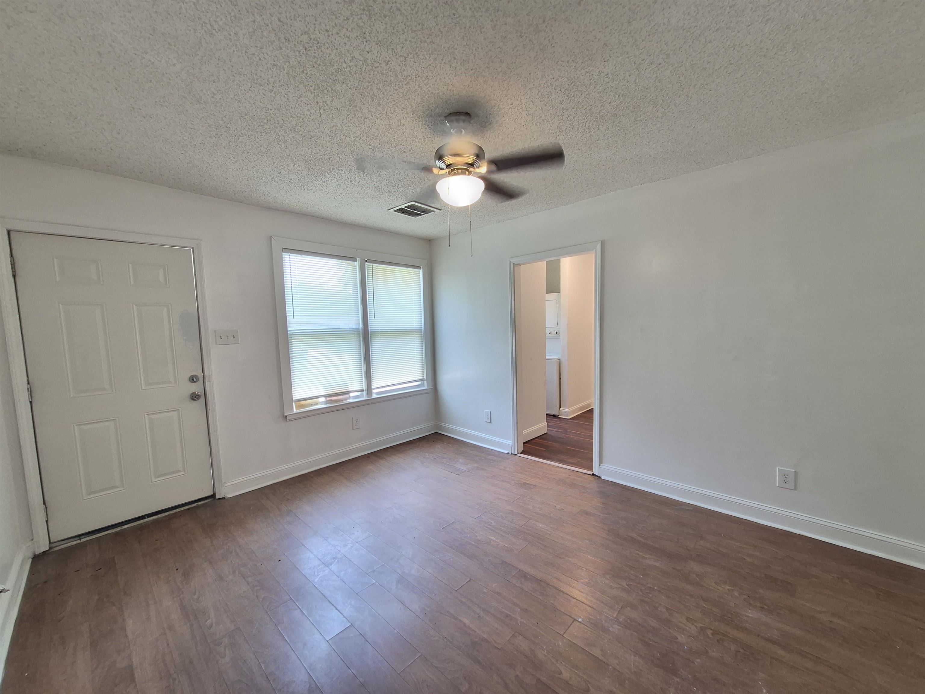 1074 Palmetto Ave 1074 Property Photo 5