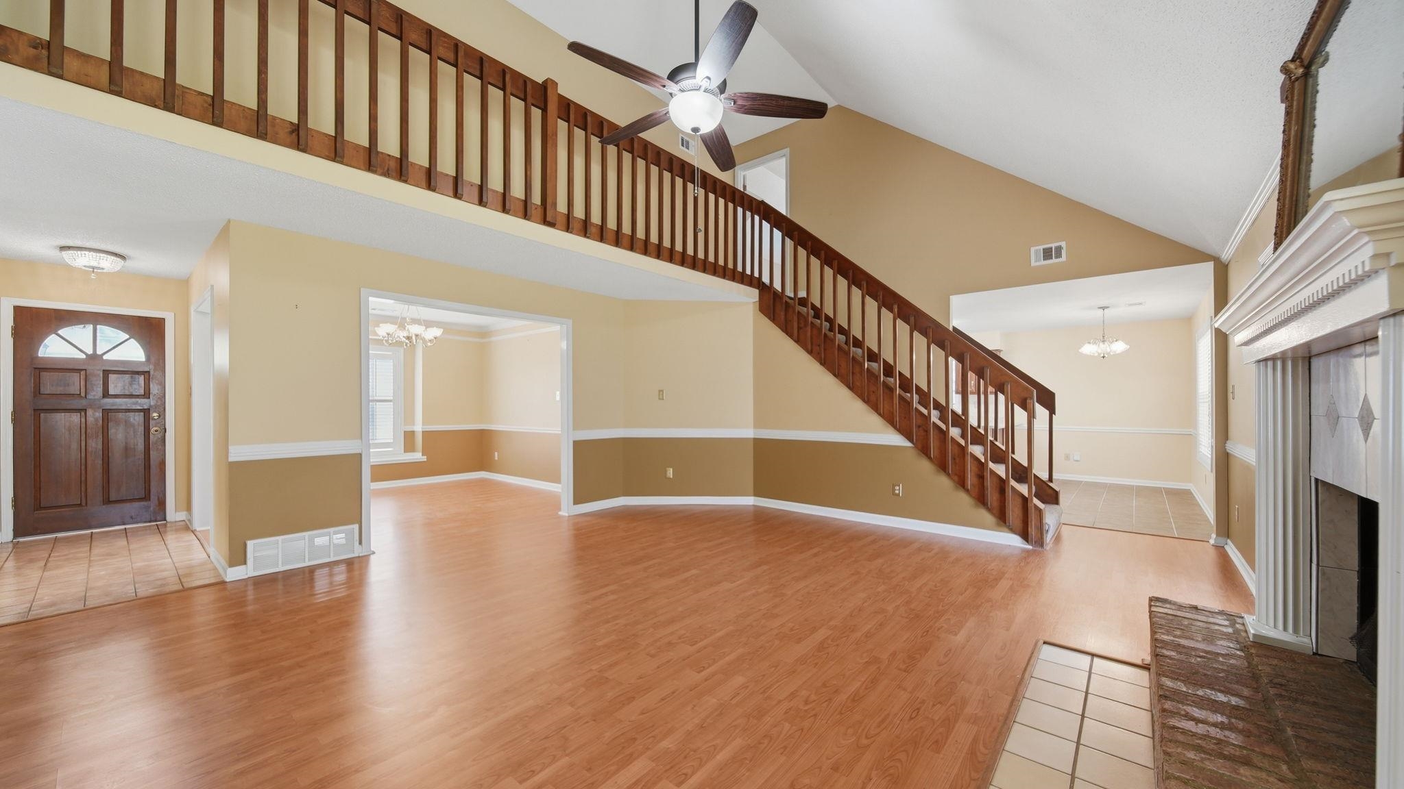 8237 Crimson Creek Dr Property Photo 5