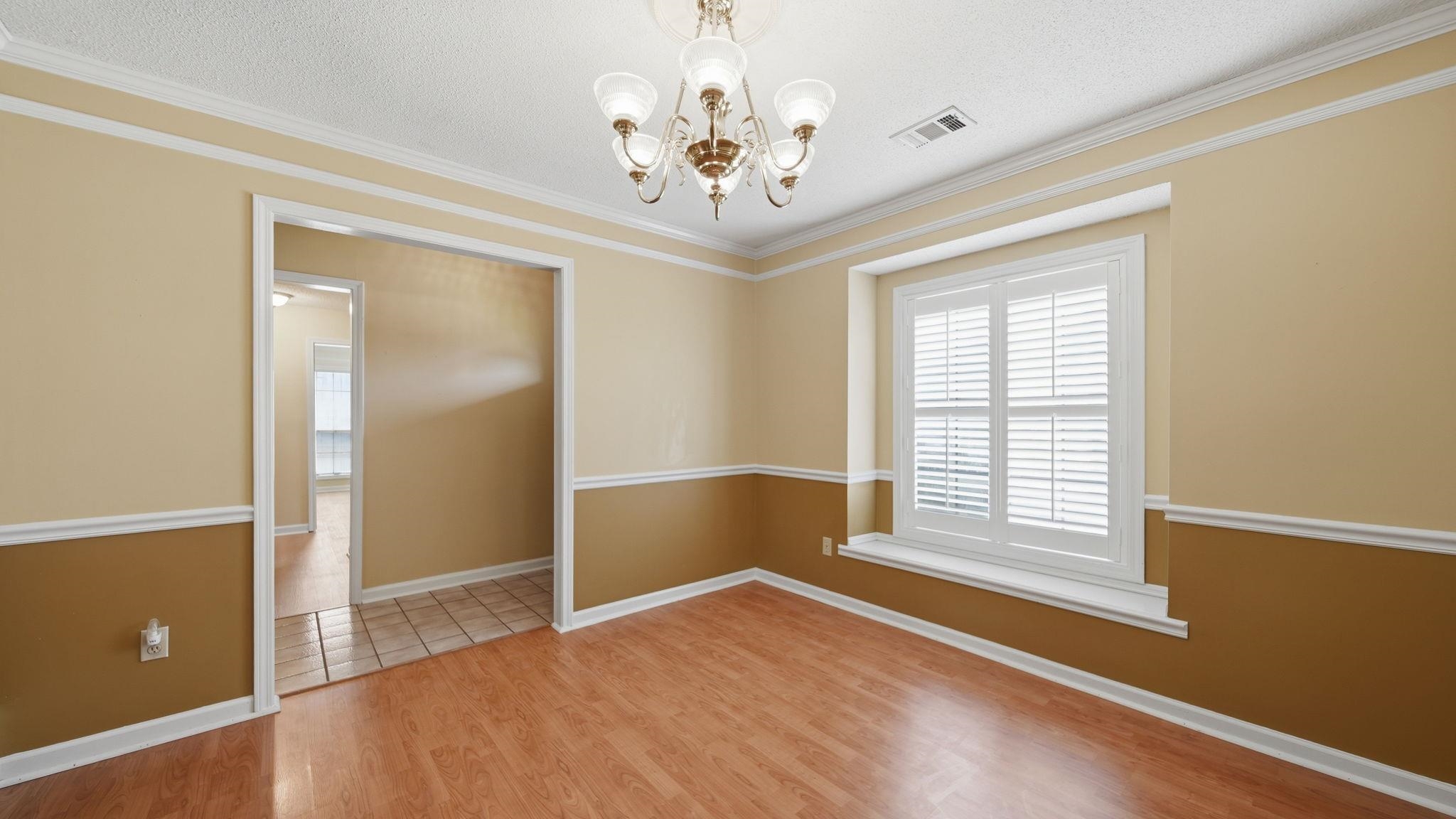 8237 Crimson Creek Dr Property Photo 6